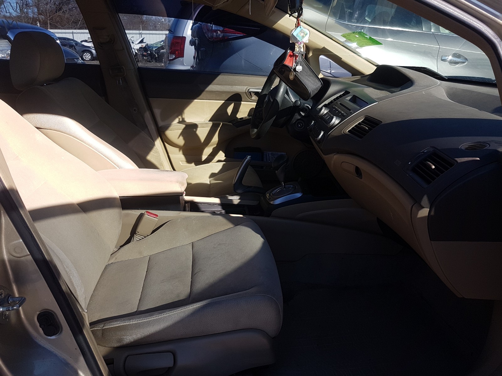 Photo 5 from auction – 2007 HONDA CIVIC LX with VIN 1HGFA16507L016435