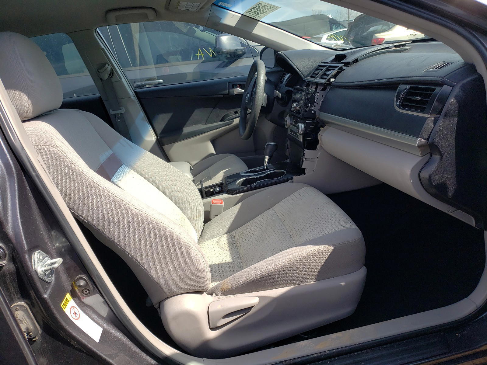 Photo 5 from auction – 2012 TOYOTA CAMRY BASE with VIN 4T4BF1FK4CR185500