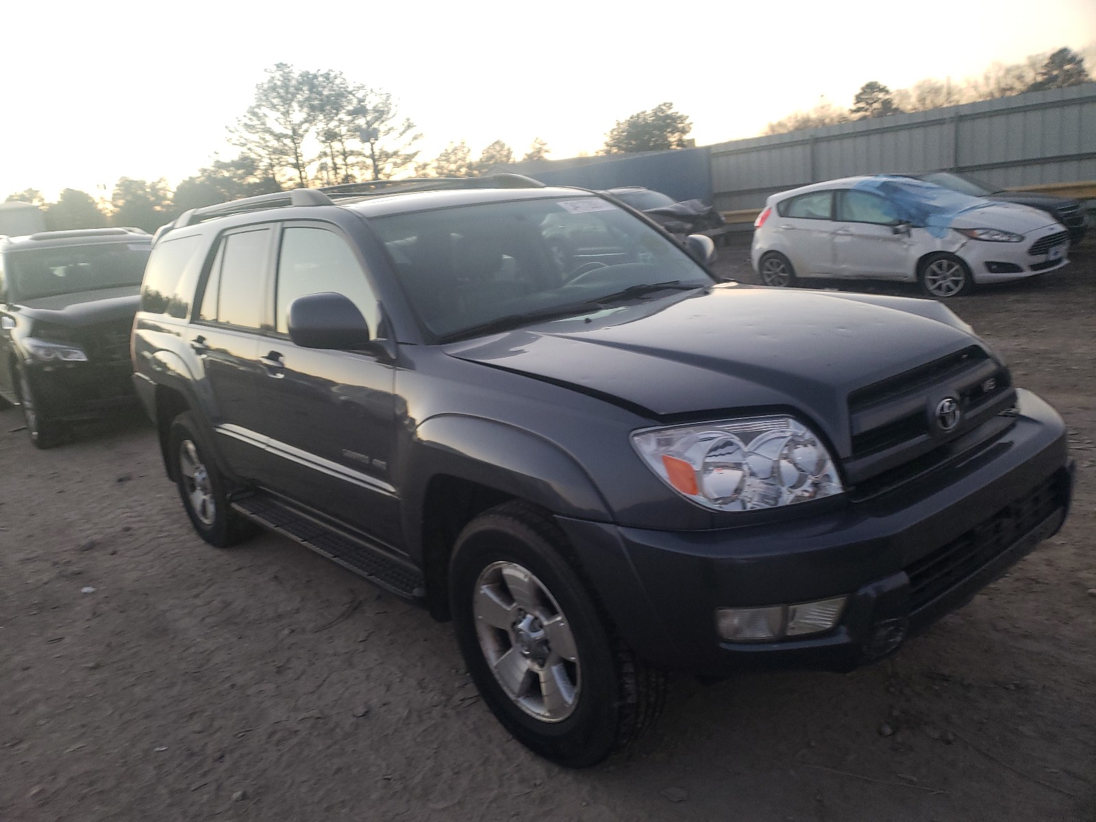 Photo 1 from auction – 2005 TOYOTA 4RUNNER LI with VIN JTEBT17R350045933