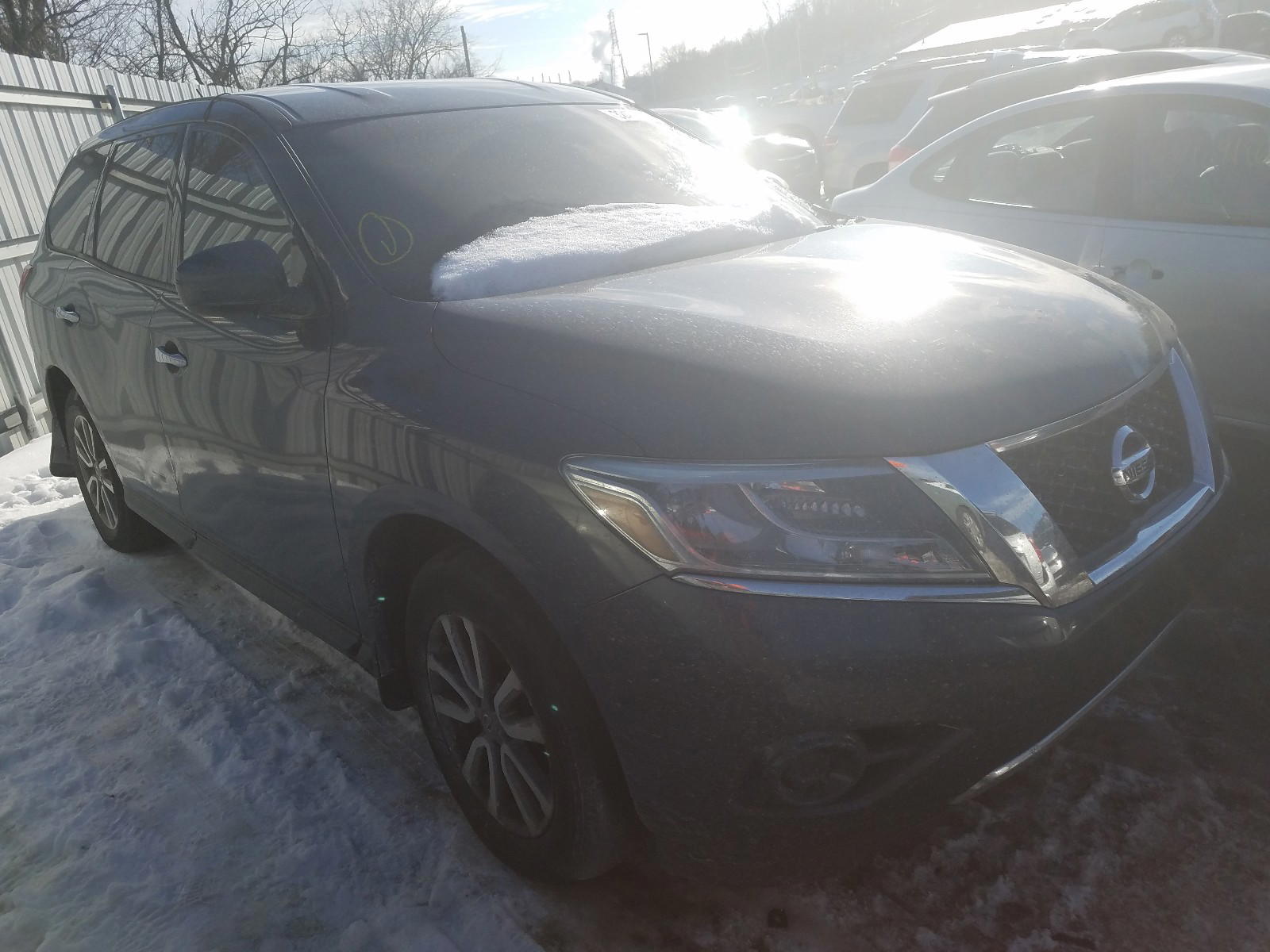 NISSAN PATHFINDER 2015 with VIN 5N1AR2MM0FC623009 - Photo from auction
