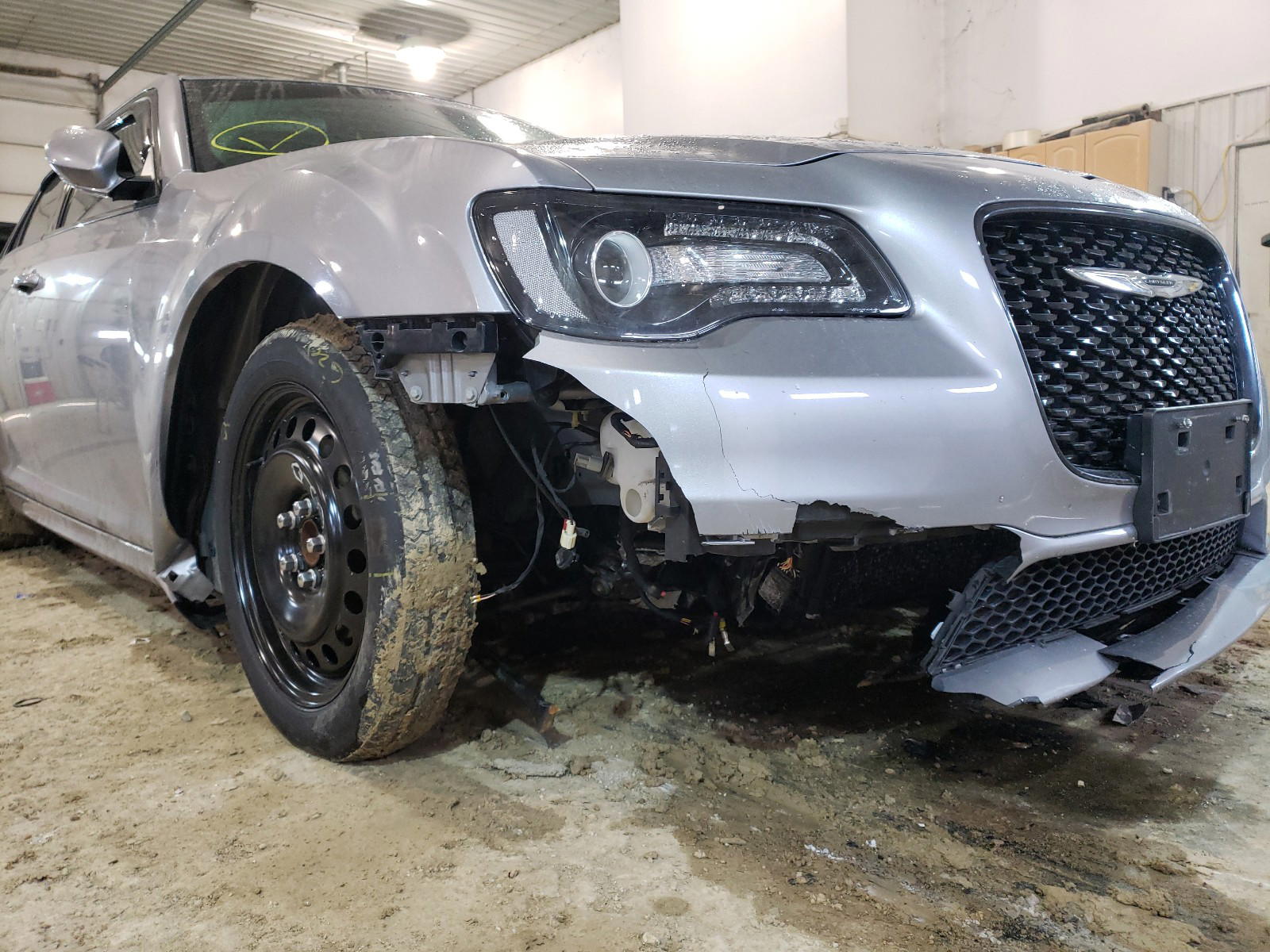 Photo 9 from auction – 2017 CHRYSLER 300 S with VIN 2C3CCABG2HH664901