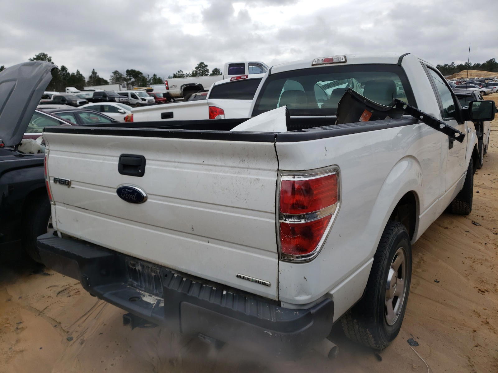 Photo 4 from auction – 2013 FORD F150 with VIN 1FTMF1CM8DFC13429