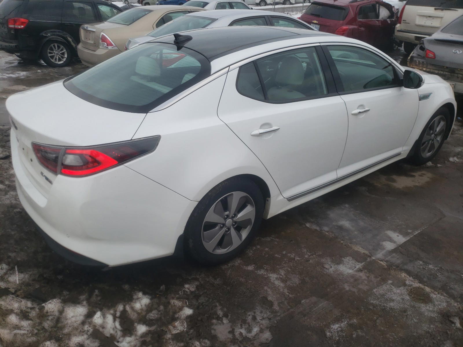 Photo 4 from auction – 2015 KIA OPTIMA with VIN KNAGN4ADXF5084877