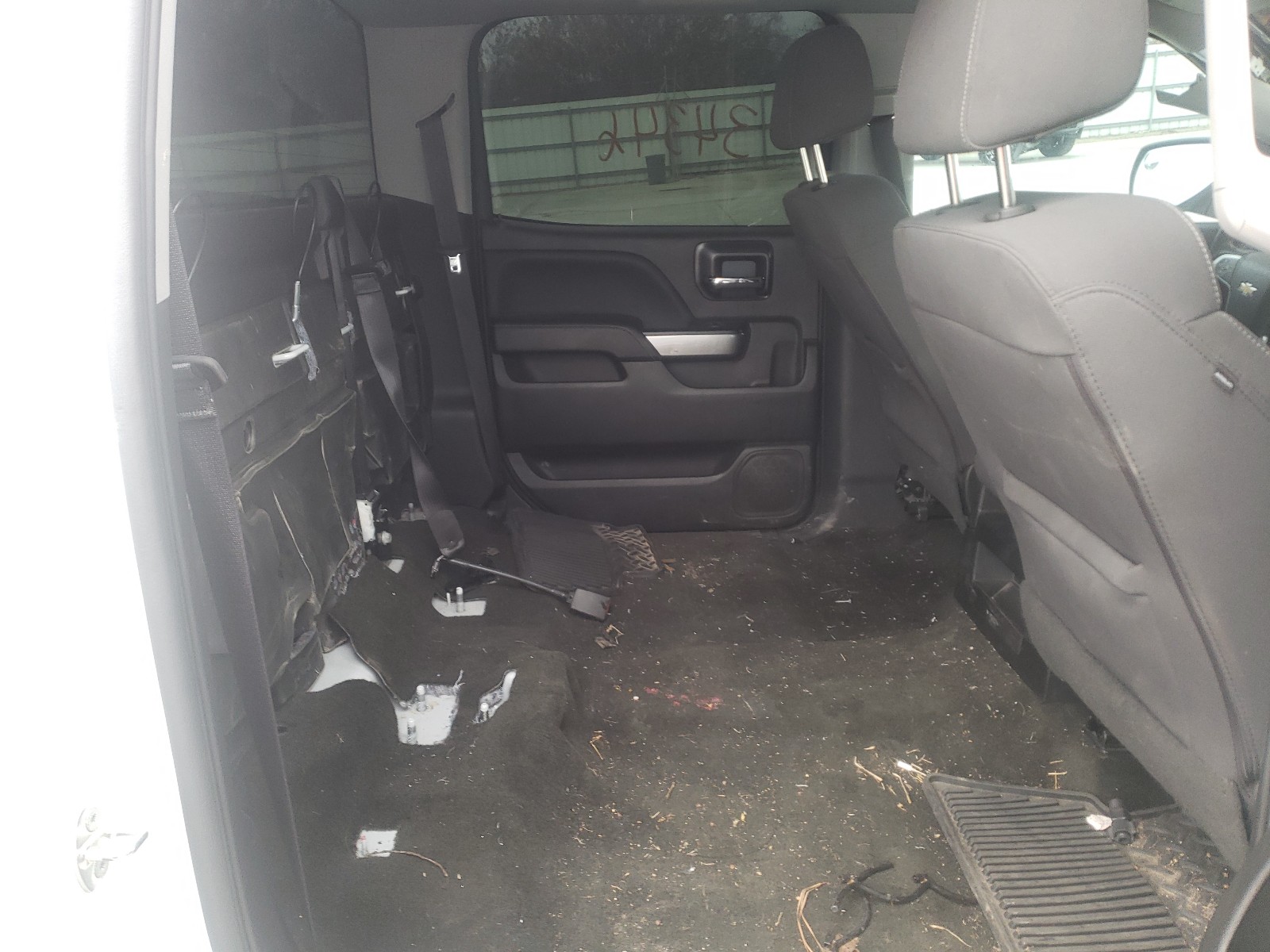 Photo 6 from auction – 2018 CHEVROLET SILVERADO with VIN 3GCUKREC7JG176317