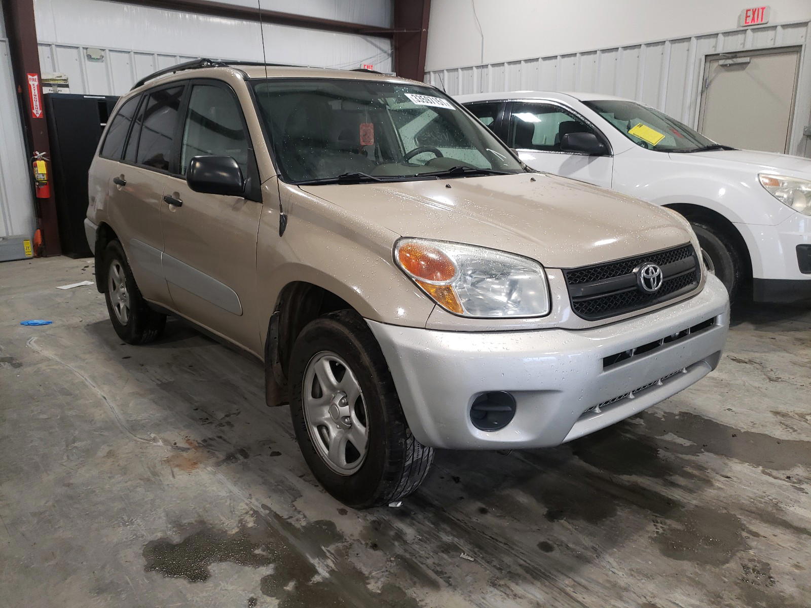 TOYOTA RAV4 2005 with VIN JTEHD20V250074716 - Photo from auction