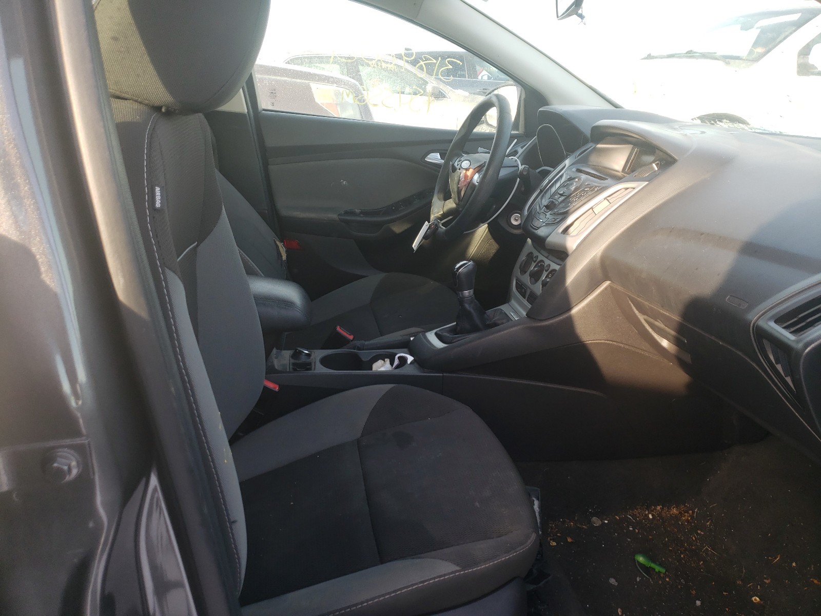 Photo 5 from auction – 2013 FORD FOCUS SE with VIN 1FADP3K21DL122101