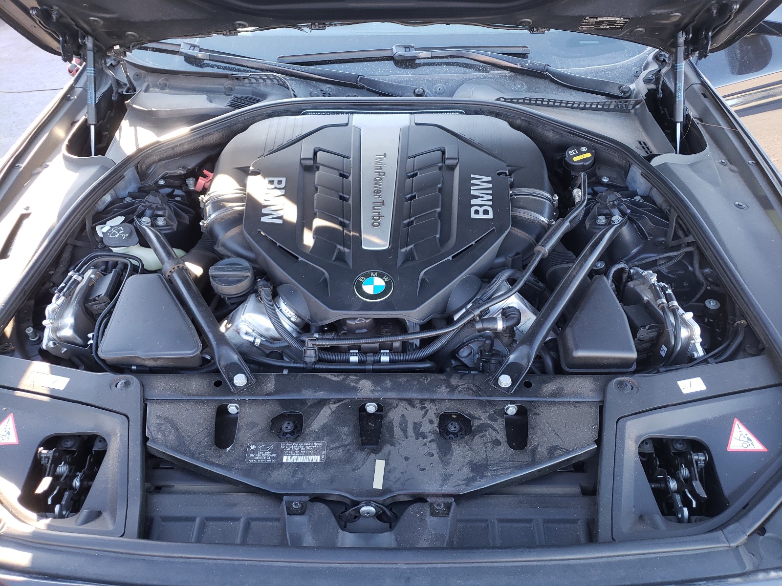 Photo 7 from auction – 2014 BMW 550 I with VIN WBAKN9C59ED681679