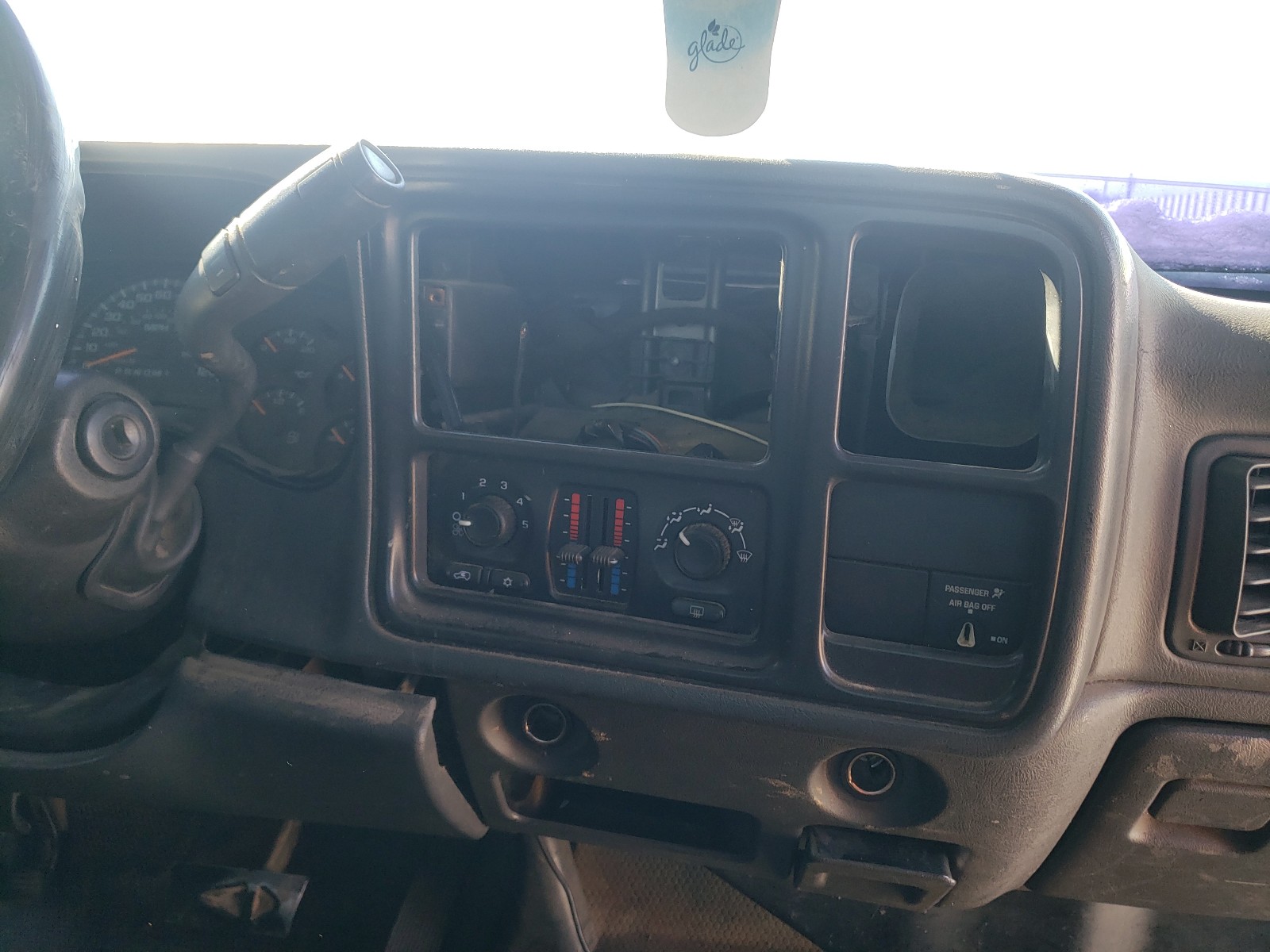 Photo 9 from auction – 2006 CHEVROLET SILVERADO with VIN 1GCHK24266E113306