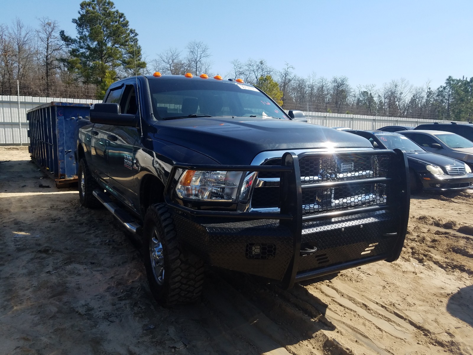 RAM 2500 ST 2014 con VIN 3C6UR5CL0EG266817 - Foto de la subasta