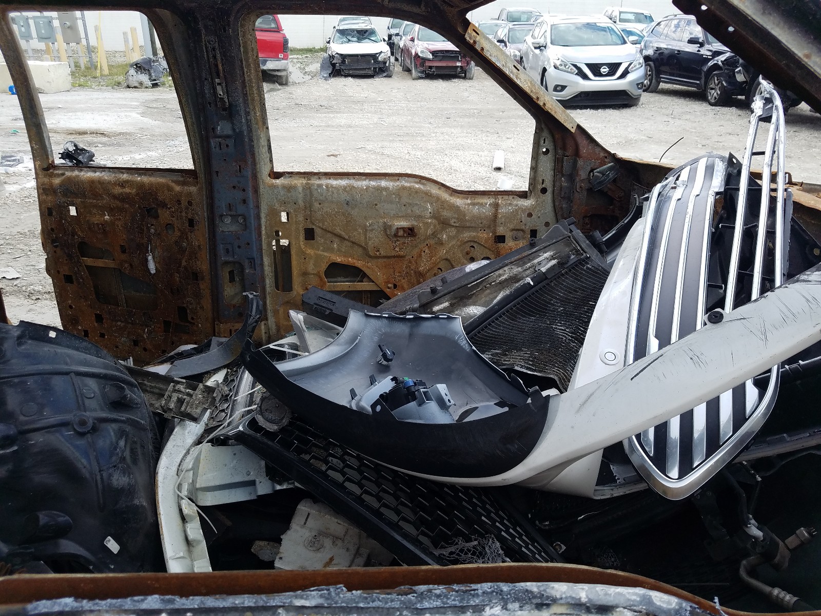 Photo 5 from auction – 2010 FORD F350 SUPER with VIN 1FTWW3BR1AEB04040