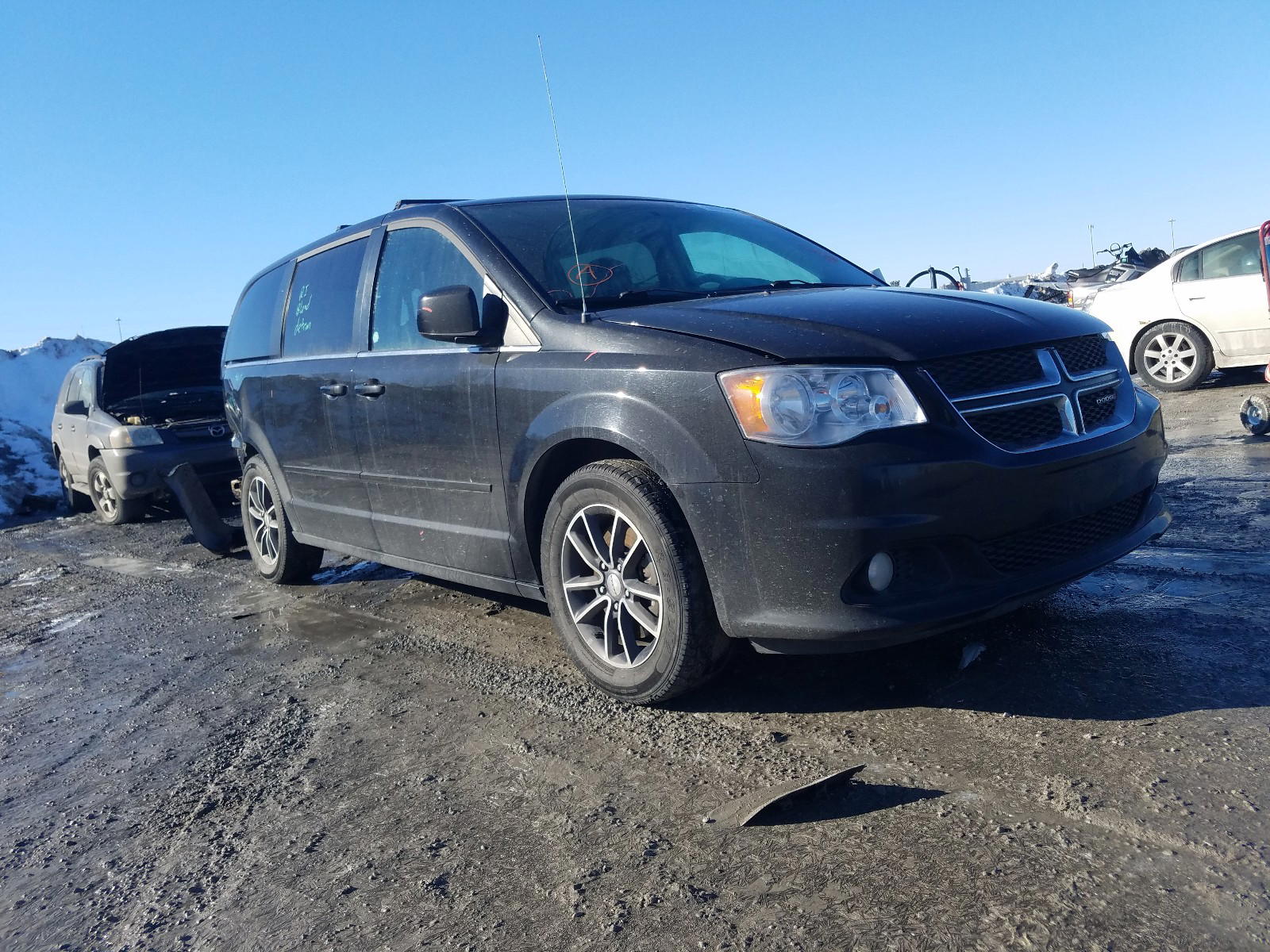 DODGE GRAND CARA 2017 with VIN 2C4RDGCG5HR629767 - Photo from auction