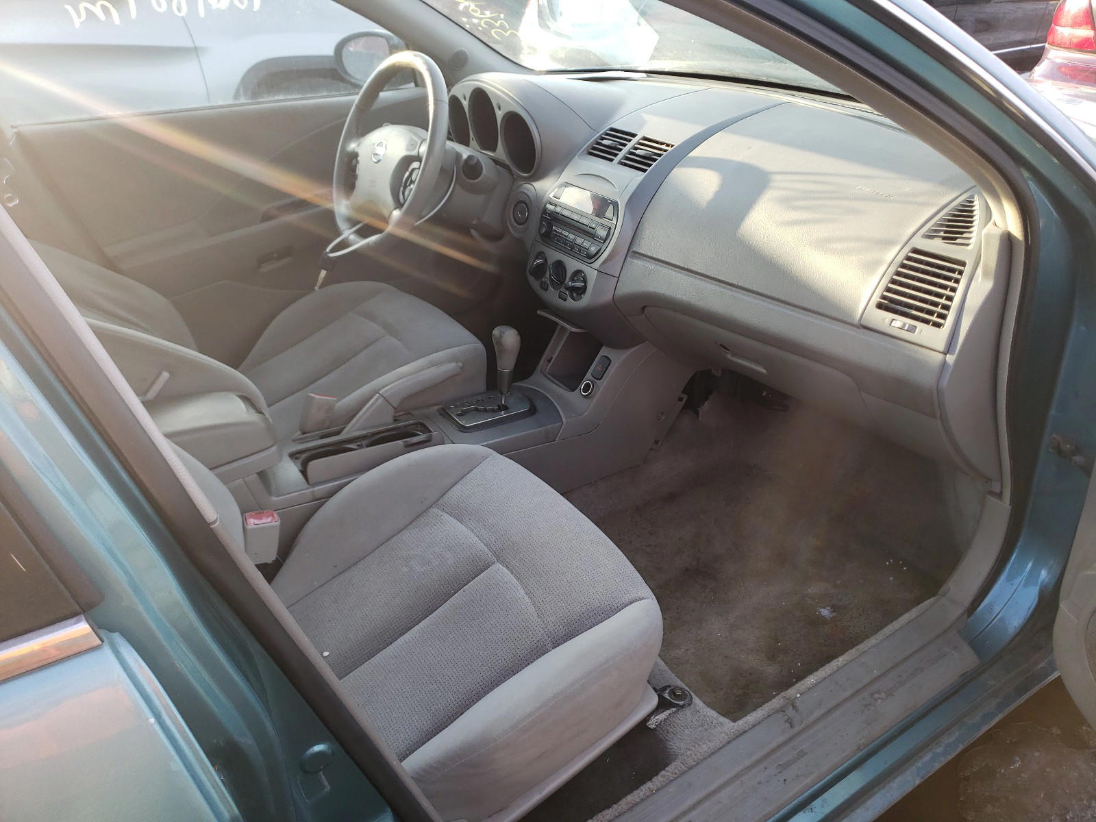 Photo 5 from auction – 2002 NISSAN ALTIMA BAS with VIN 1N4AL11D62C221371