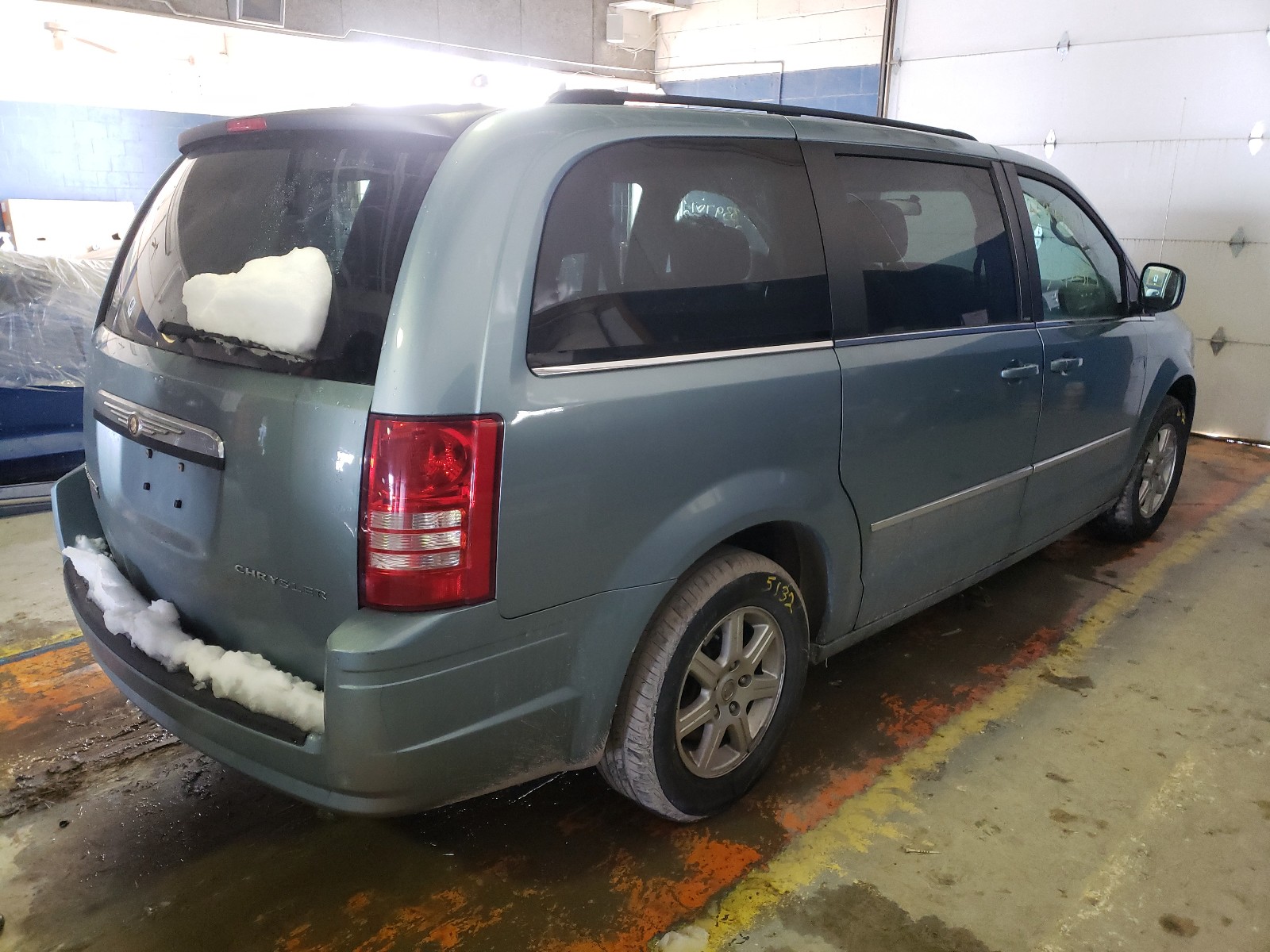 Photo 4 from auction – 2010 CHRYSLER TOWN & COU with VIN 2A4RR5D17AR319149
