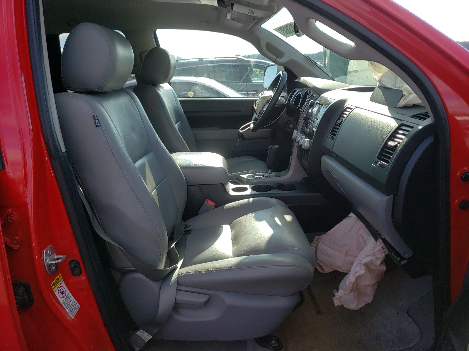 Photo 5 from auction – 2011 TOYOTA TUNDRA DOU with VIN 5TFUM5F10BX019001
