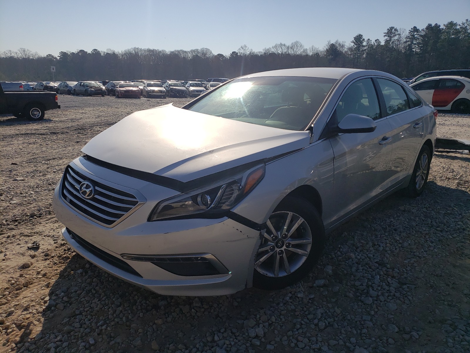 Photo 2 from auction – 2015 HYUNDAI SONATA SE with VIN 5NPE24AF3FH217791