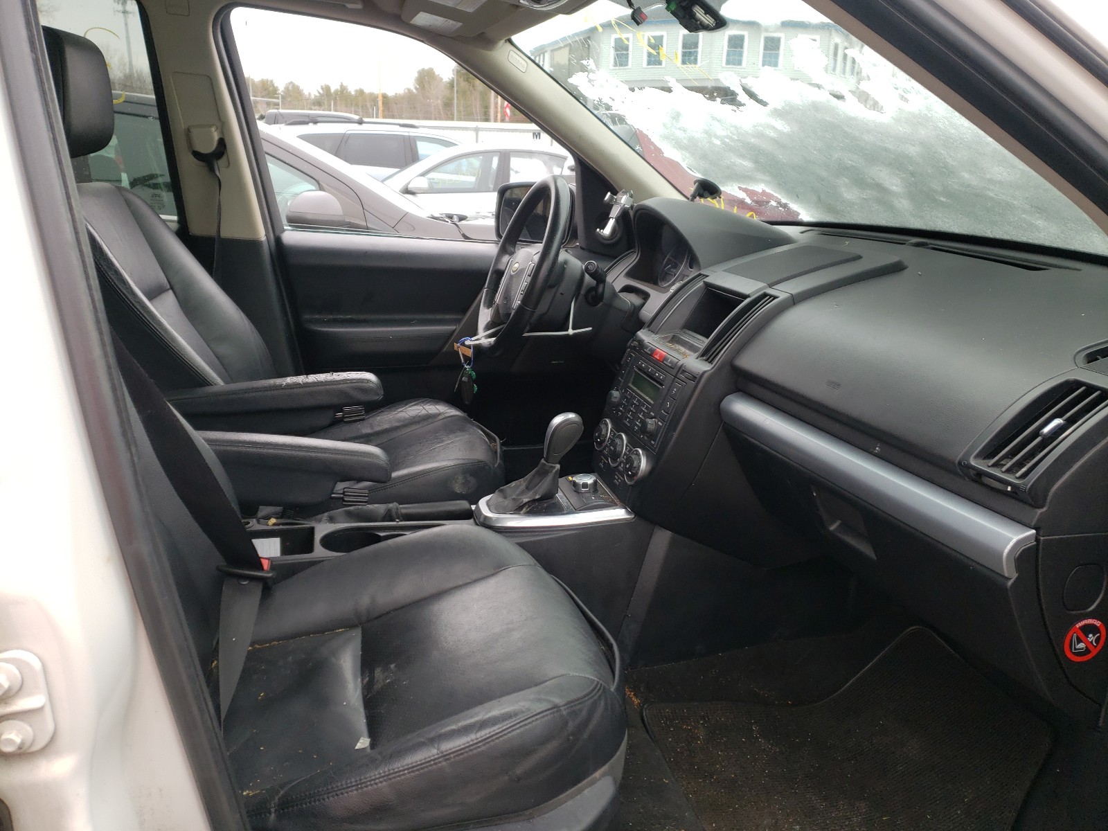 Photo 5 from auction – 2008 LAND ROVER LR2 SE with VIN SALFP24N38H043423