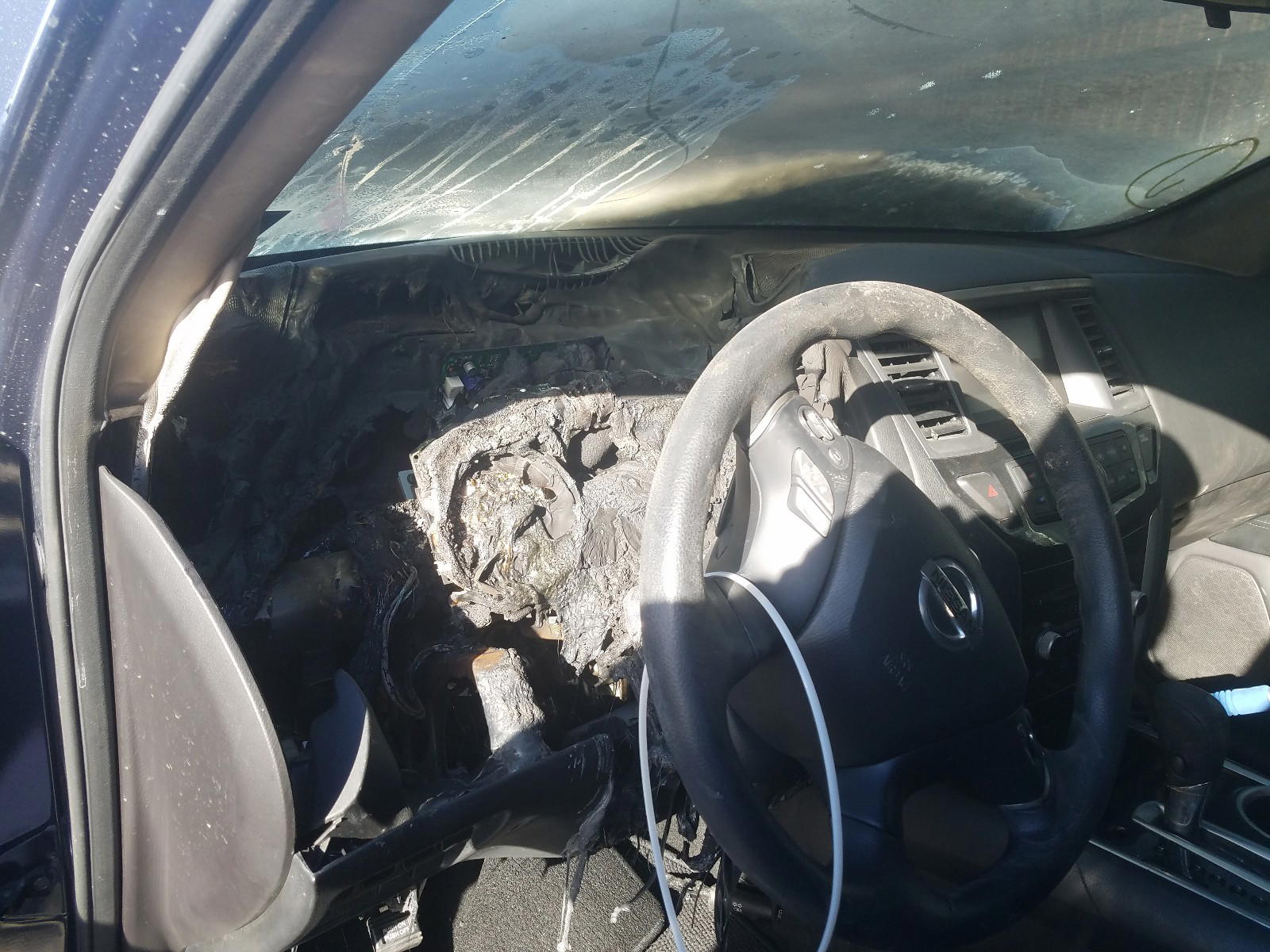 Photo 8 from auction – 2015 NISSAN PATHFINDER with VIN 5N1AR2MM0FC623009
