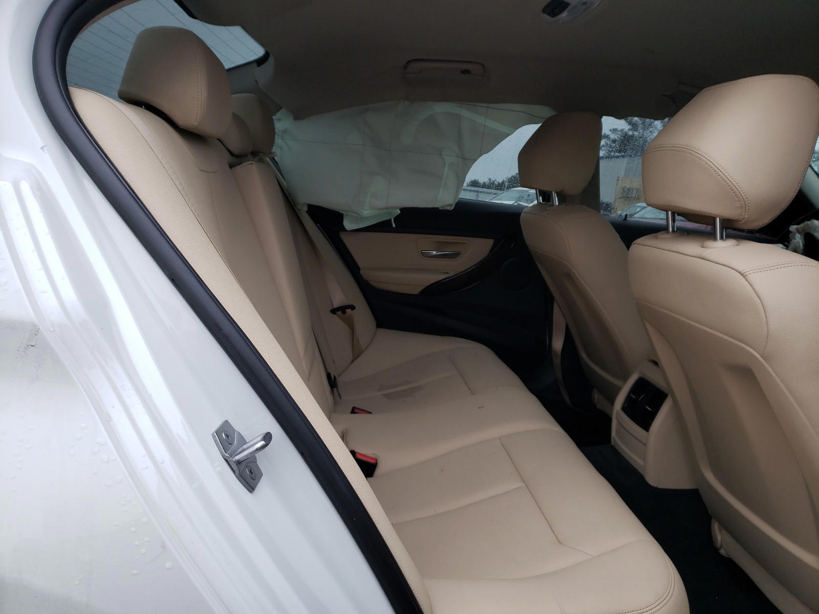 Photo 6 from auction – 2018 BMW 320 I with VIN WBA8E1G50JNU89593