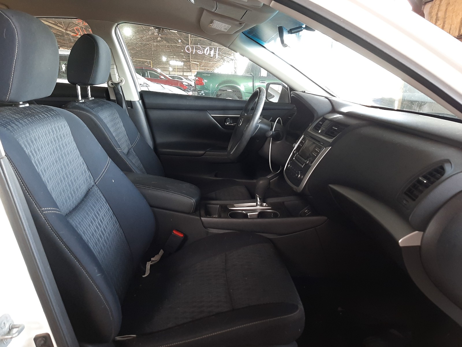 Photo 5 from auction – 2016 NISSAN ALTIMA 2.5 with VIN 1N4AL3AP5GC191017