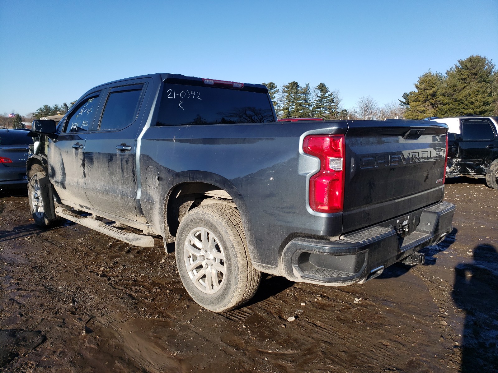 Photo 3 from auction – 2019 CHEVROLET SILVERADO with VIN 3GCUYEED6KG145304