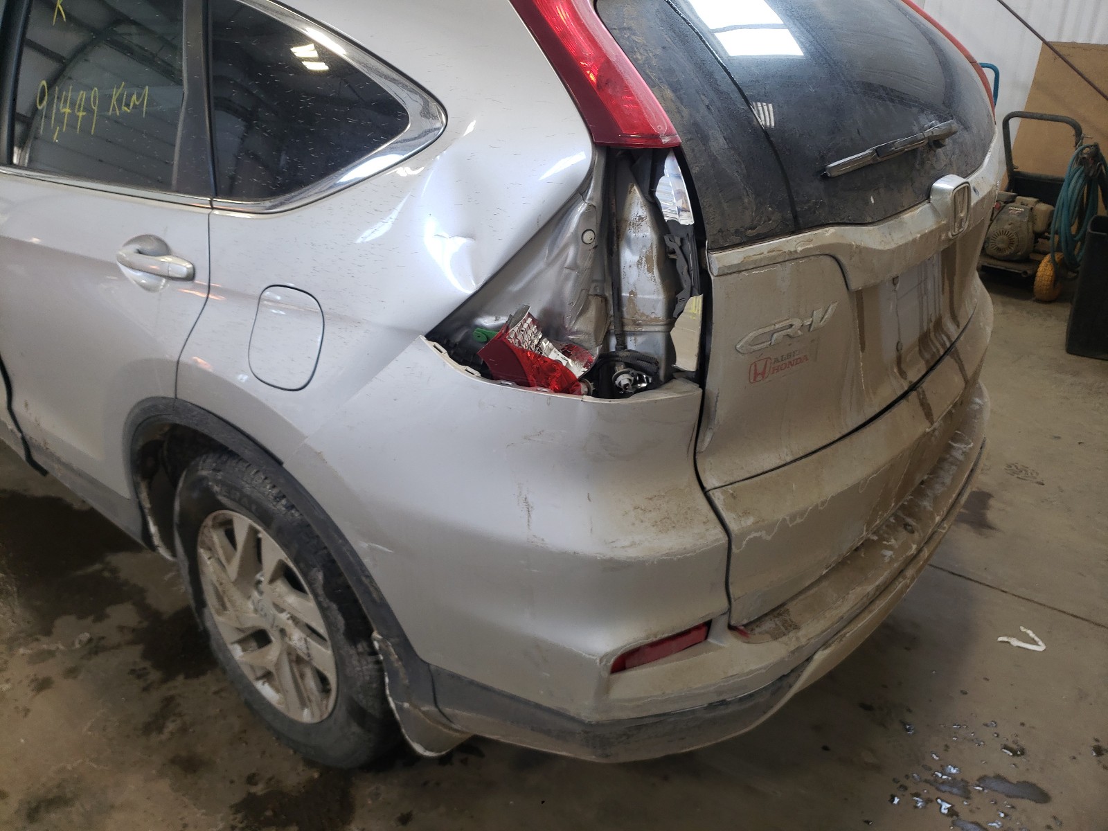 Photo 9 from auction – 2016 HONDA CR-V SE with VIN 2HKRM4H41GH112636