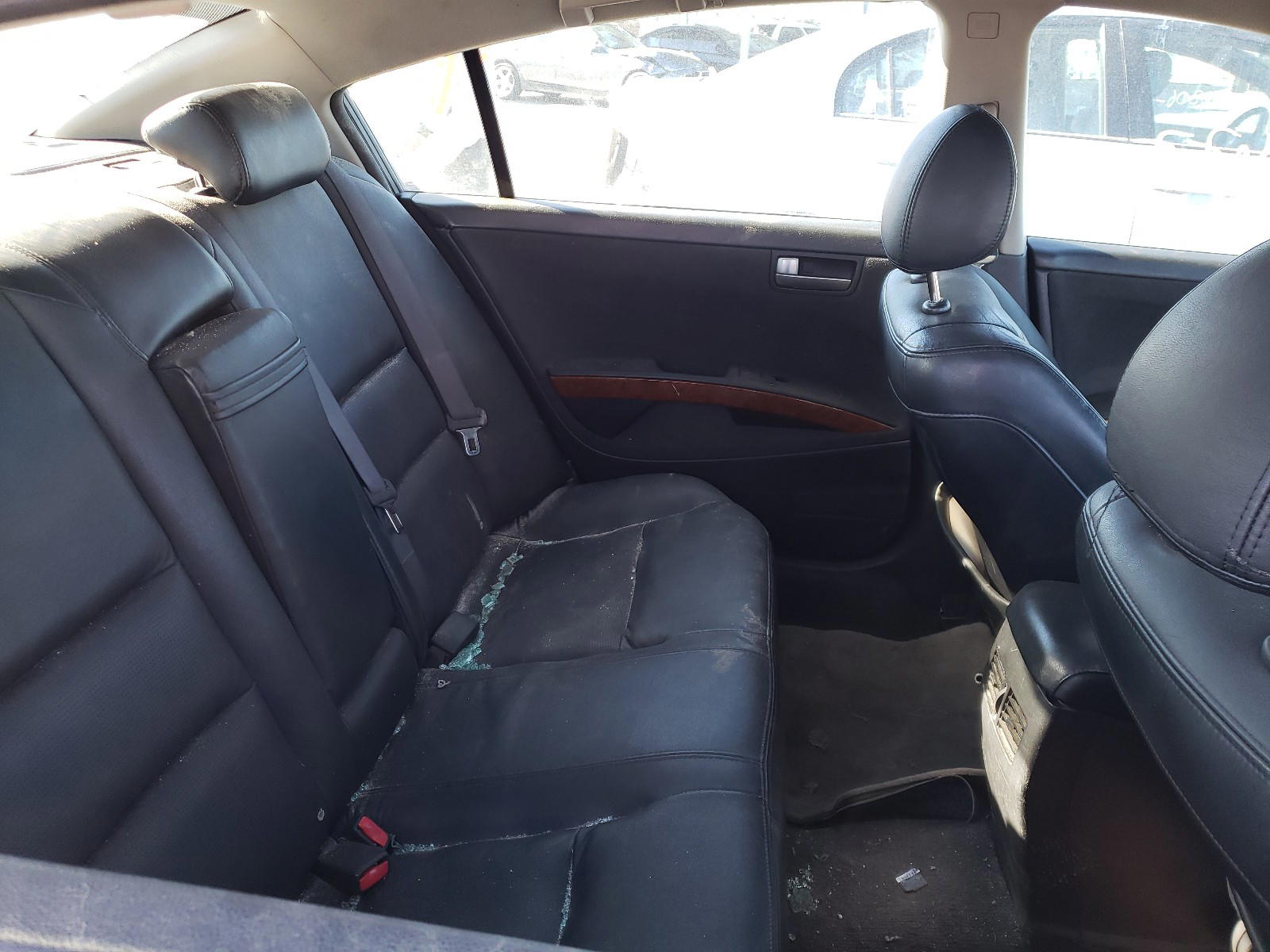 Photo 6 from auction – 2004 NISSAN MAXIMA SE with VIN 1N4BA41EX4C834892