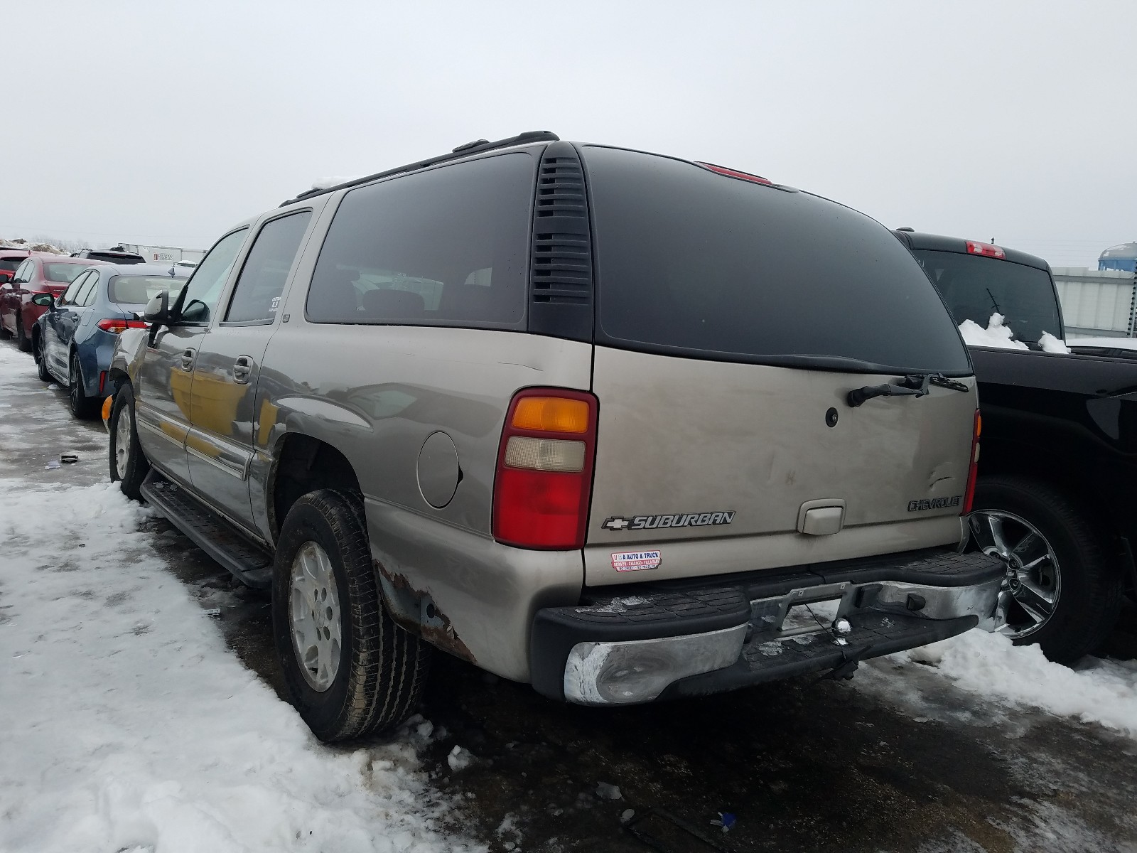 Photo 3 from auction – 2002 CHEVROLET SUBURAN with VIN 3GNEC16Z52G287687