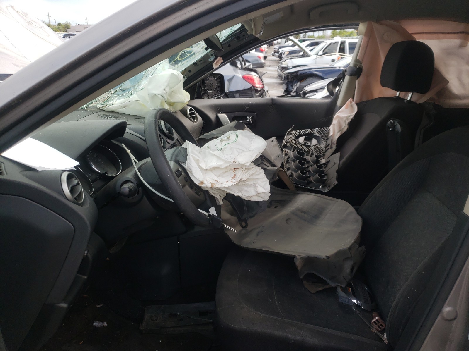 Photo 5 from auction – 2012 NISSAN ROGUE S with VIN JN8AS5MV4CW408234