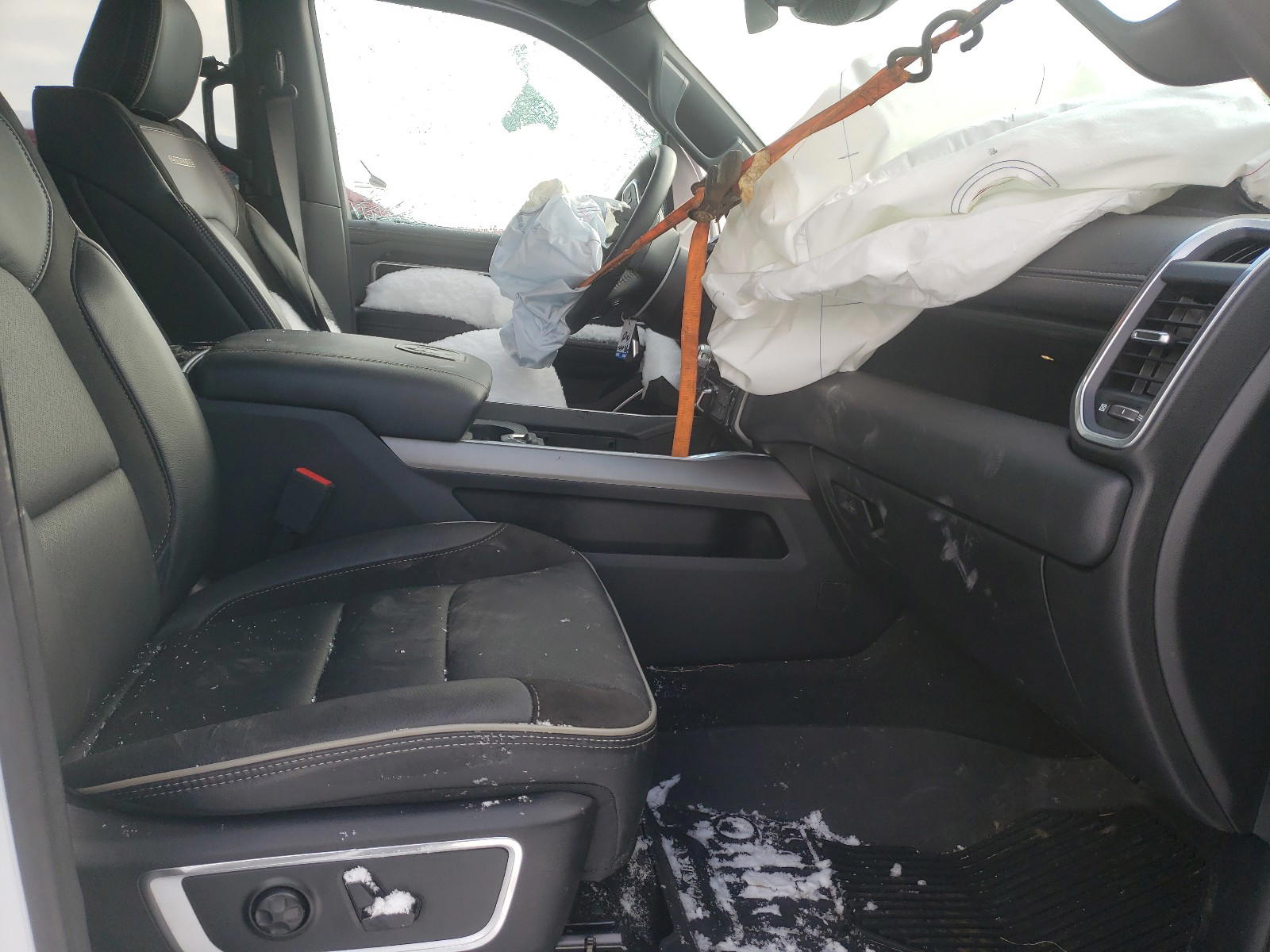 Photo 5 from auction – 2021 RAM 1500 LARAM with VIN 1C6SRFJT5MN607408