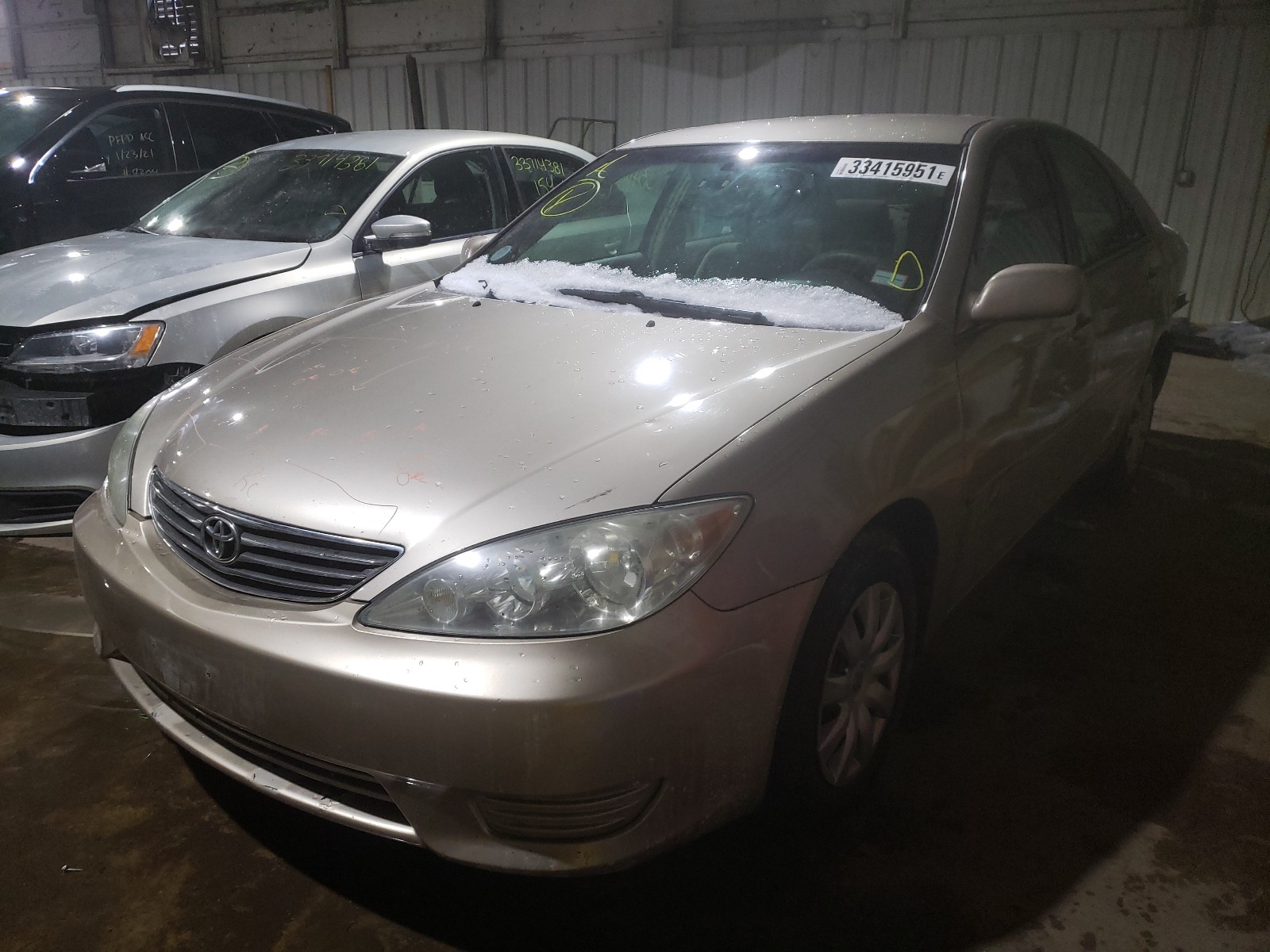 Photo 2 from auction – 2005 TOYOTA CAMRY LE with VIN 4T1BE32K25U423202