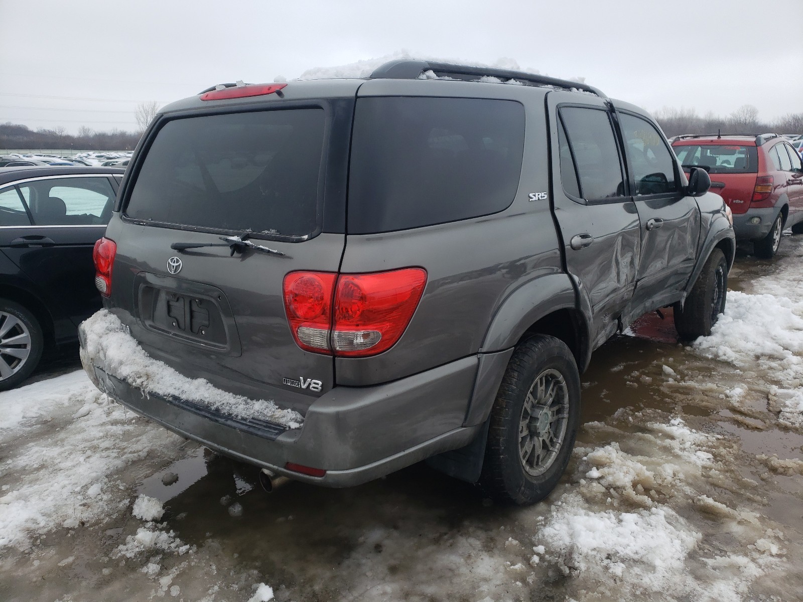 Photo 4 from auction – 2005 TOYOTA SEQUOIA SR with VIN 5TDZT34AX5S248571