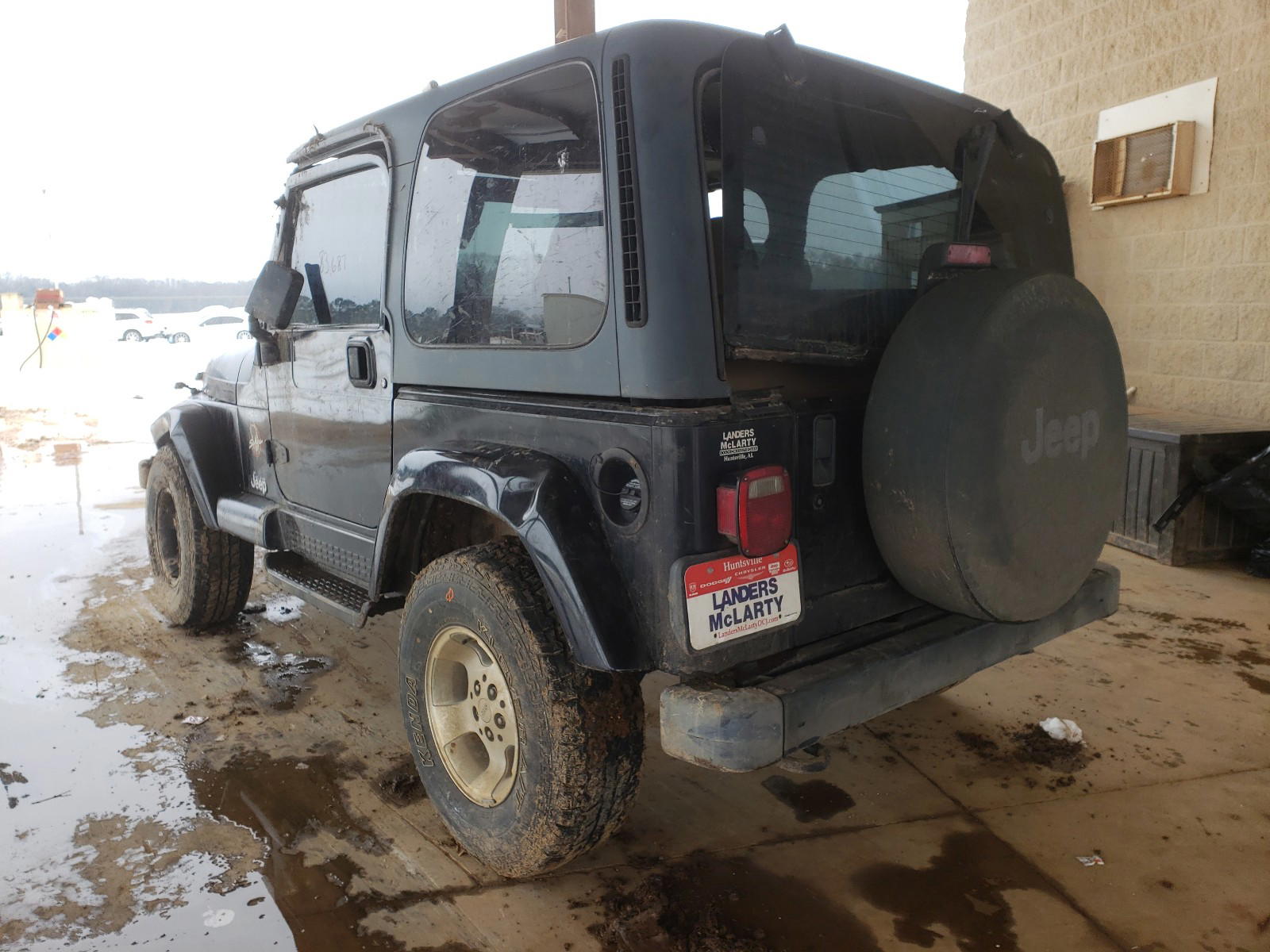 Photo 3 from auction – 2000 JEEP WRANGLER / with VIN 1J4FA59S6YP705245