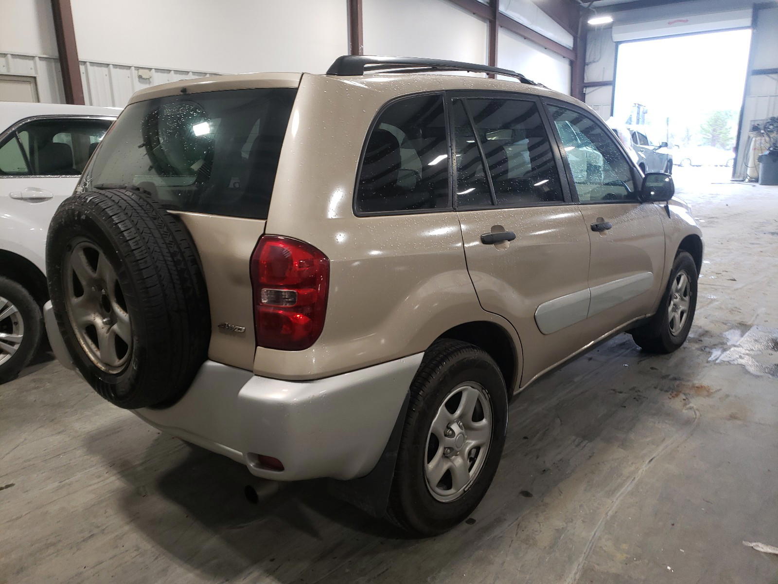 Photo 4 from auction – 2005 TOYOTA RAV4 with VIN JTEHD20V250074716