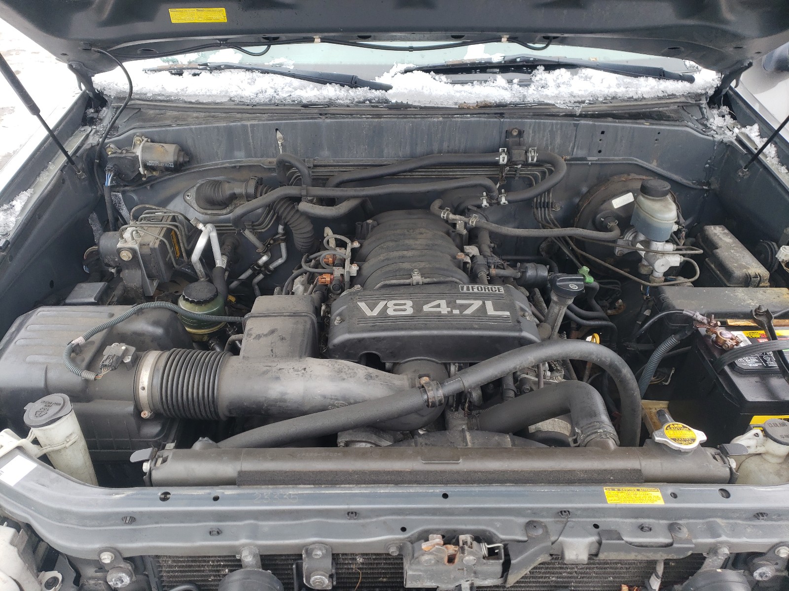 Photo 7 from auction – 2005 TOYOTA SEQUOIA SR with VIN 5TDZT34AX5S248571