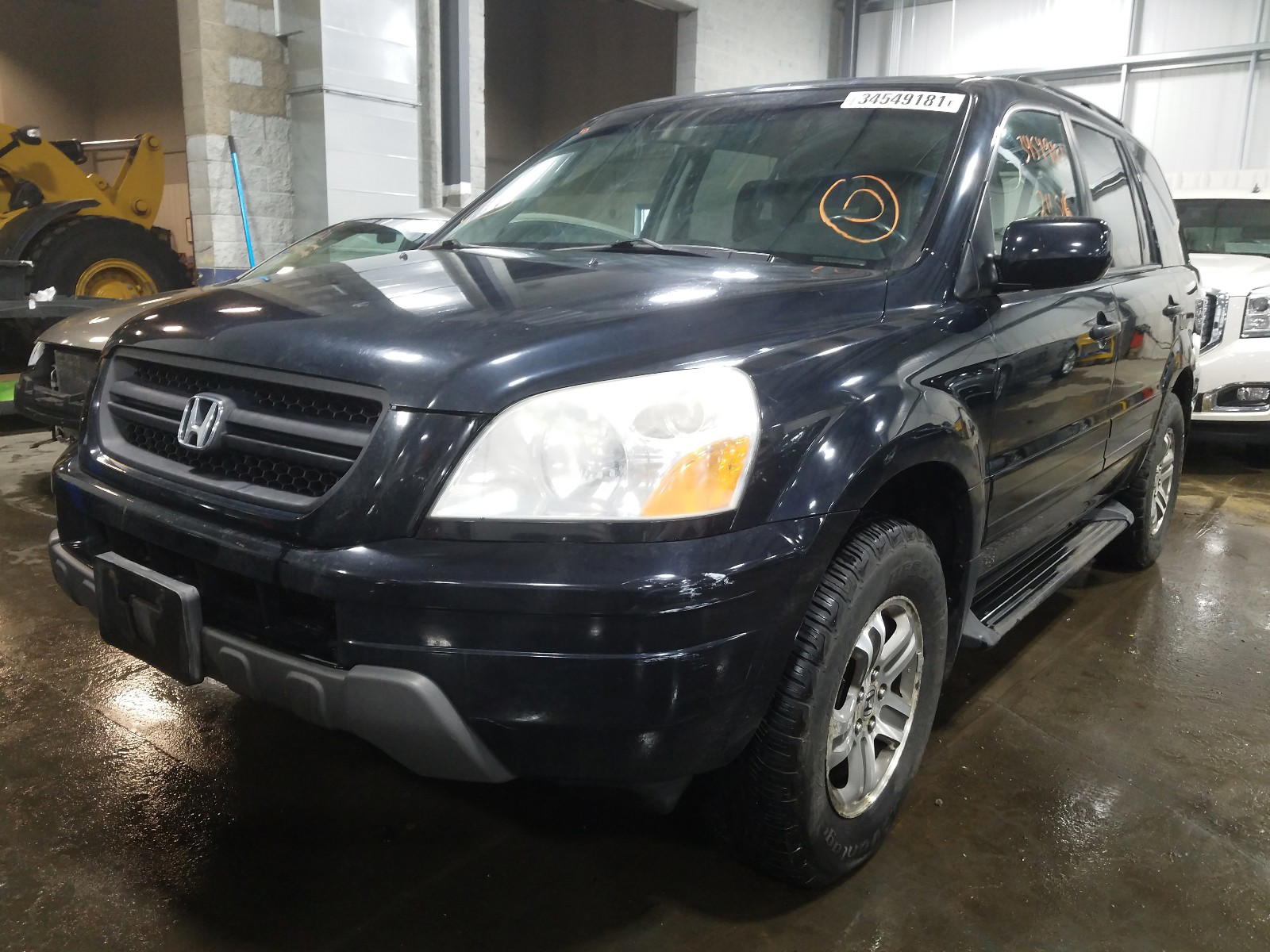 Photo 2 from auction – 2003 HONDA PILOT EXL with VIN 2HKYF18663H533185