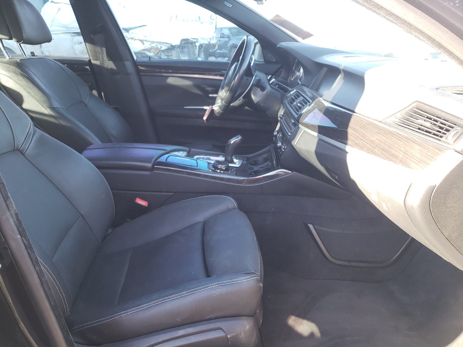 Photo 5 from auction – 2014 BMW 550 I with VIN WBAKN9C59ED681679