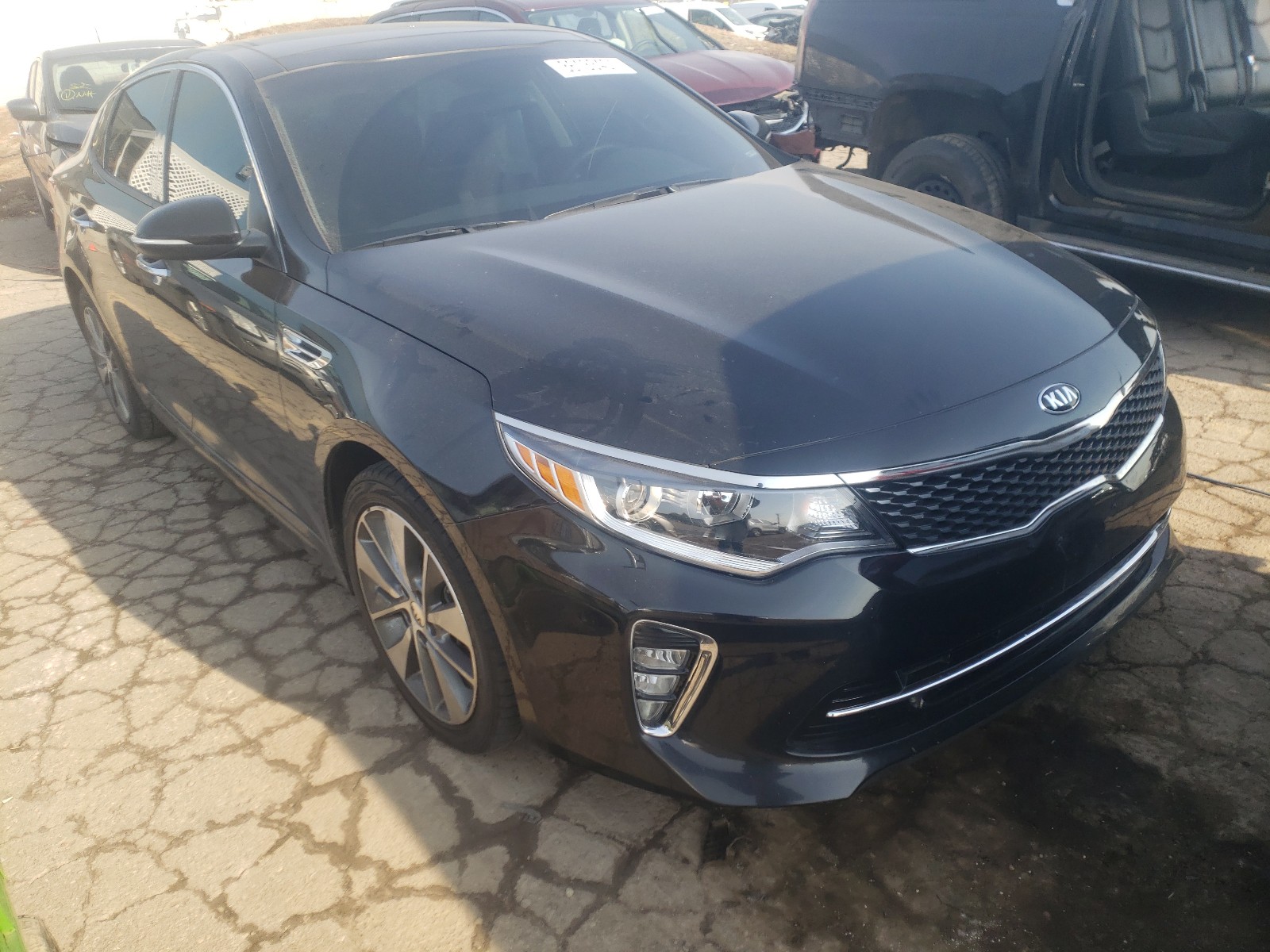 KIA OPTIMA LX 2018 with VIN 5XXGT4L36JG256727 - Photo from auction