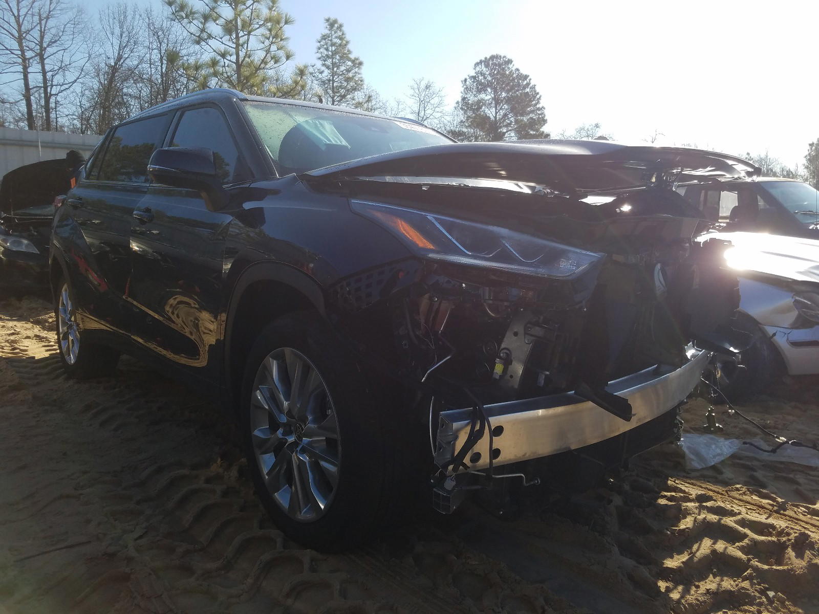 TOYOTA HIGHLANDER 2020 with VIN 5TDYZRAH8LS017695 - Photo from auction
