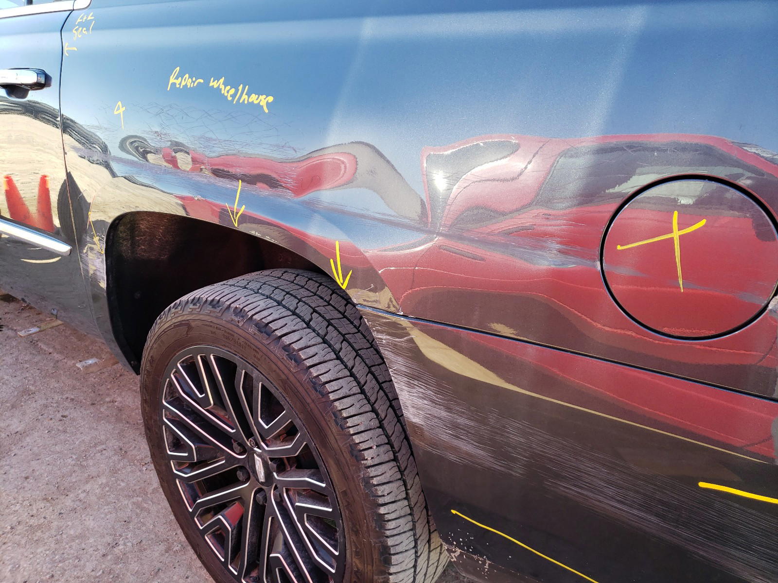 Photo 9 from auction – 2020 CADILLAC ESCALADE E with VIN 1GYS4HKJ3LR133976