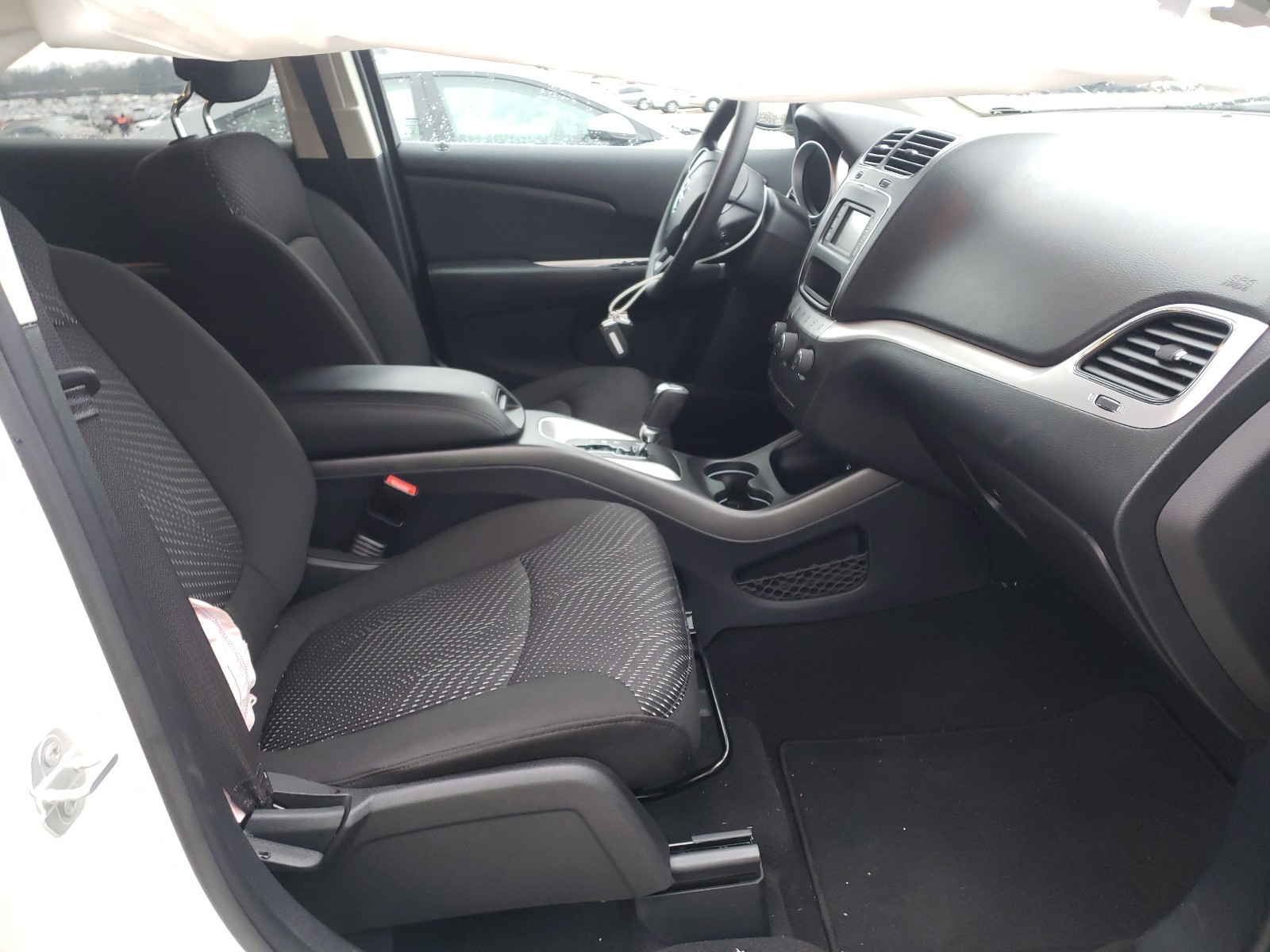 Zdjęcie 5 z aukcji – 2020 DODGE JOURNEY SE z VIN 3C4PDCAB0LT266193