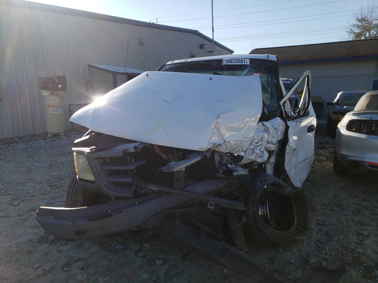Photo 9 from auction – 2002 FORD F150 with VIN 1FTRF17W12NB72982