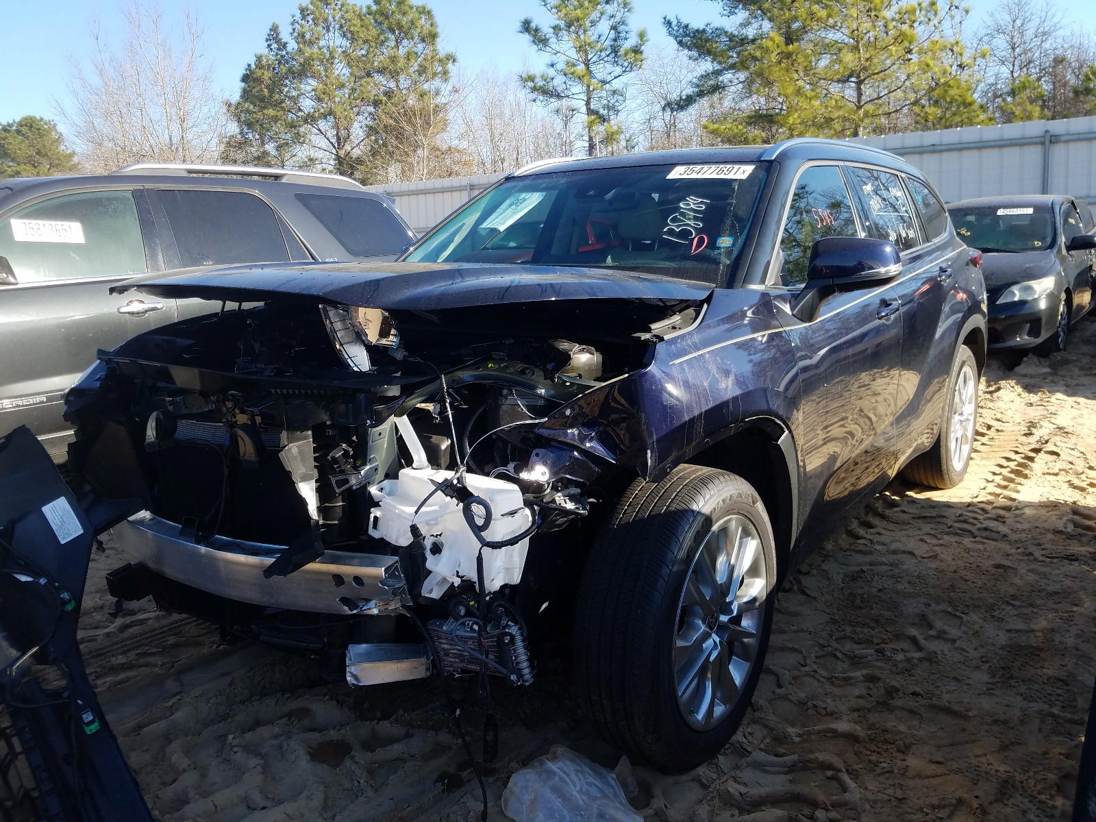 Photo 2 from auction – 2020 TOYOTA HIGHLANDER with VIN 5TDYZRAH8LS017695