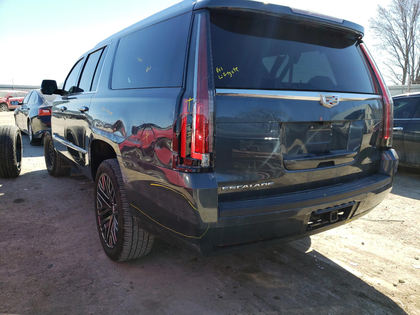 Photo 3 from auction – 2020 CADILLAC ESCALADE E with VIN 1GYS4HKJ3LR133976