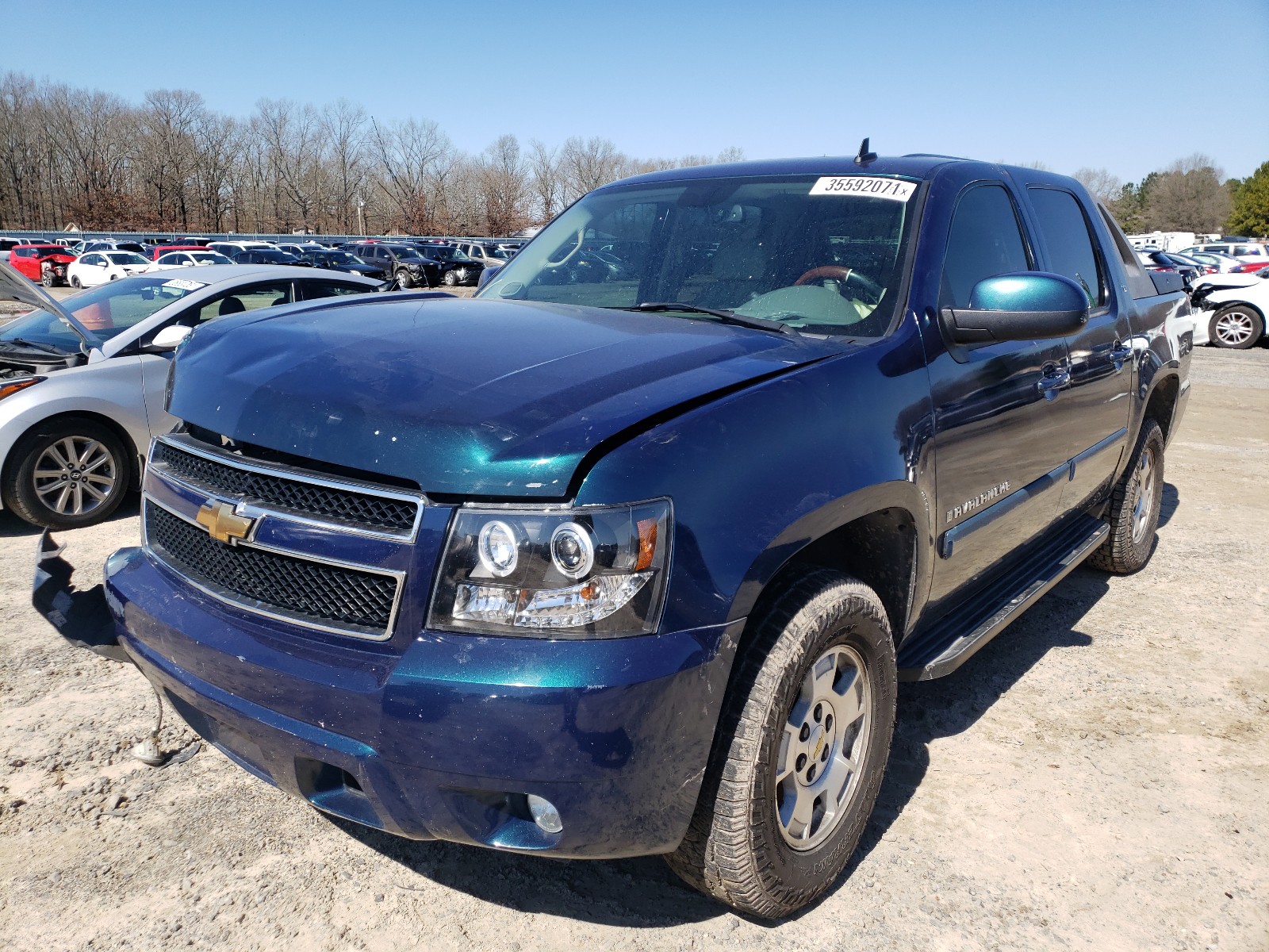 Photo 2 from auction – 2007 CHEVROLET AVALANCHE with VIN 3GNEC12077G119967