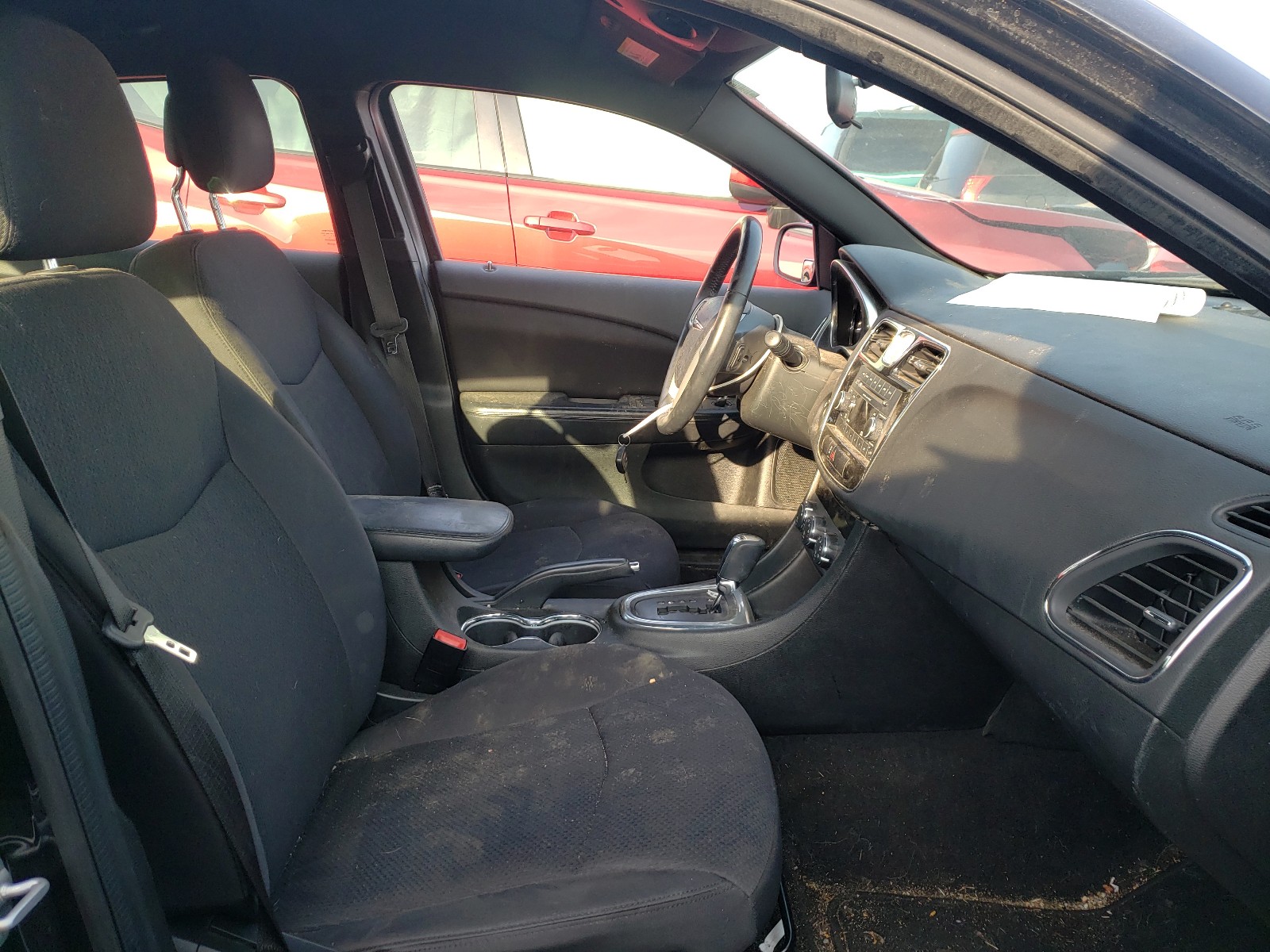 Photo 5 from auction – 2013 CHRYSLER 200 TOURIN with VIN 1C3CCBBG9DN703443