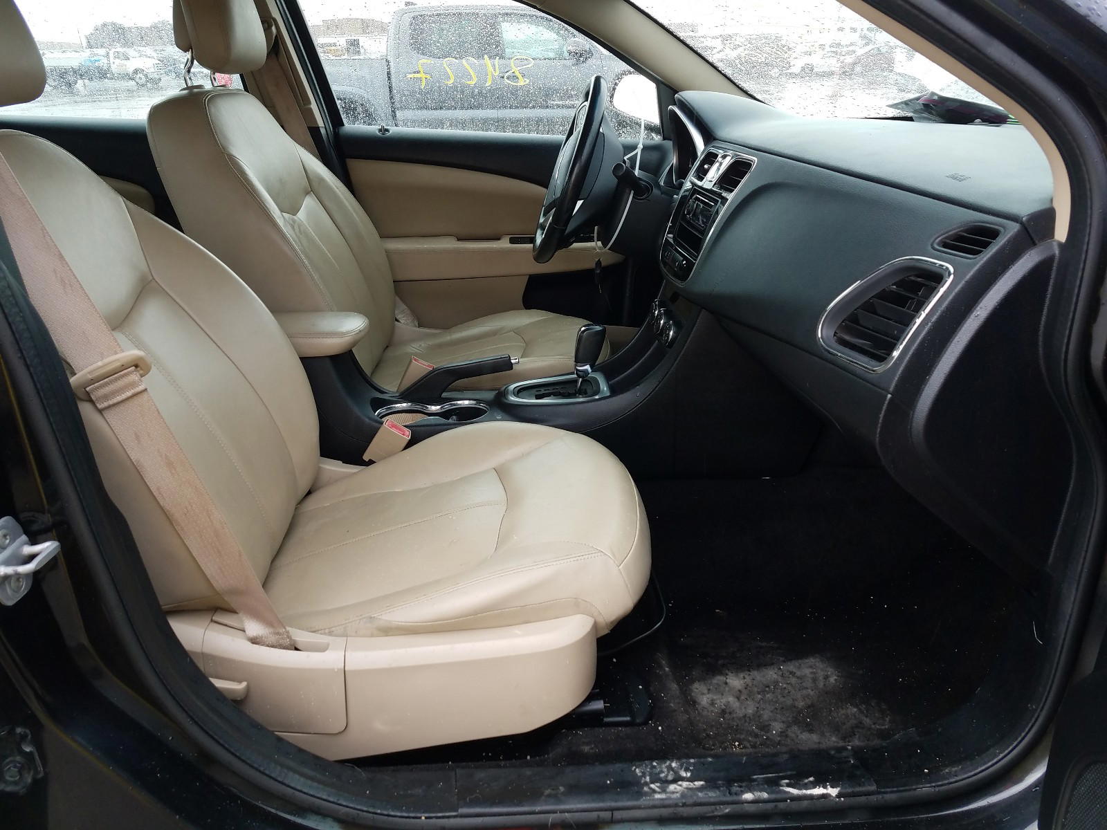 Photo 5 from auction – 2011 CHRYSLER 200 LIMITE with VIN 1C3BC2FB8BN531221