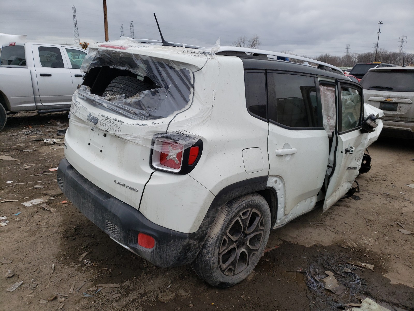 Photo 4 from auction – 2015 JEEP RENEGADE L with VIN ZACCJBDT8FPB88537