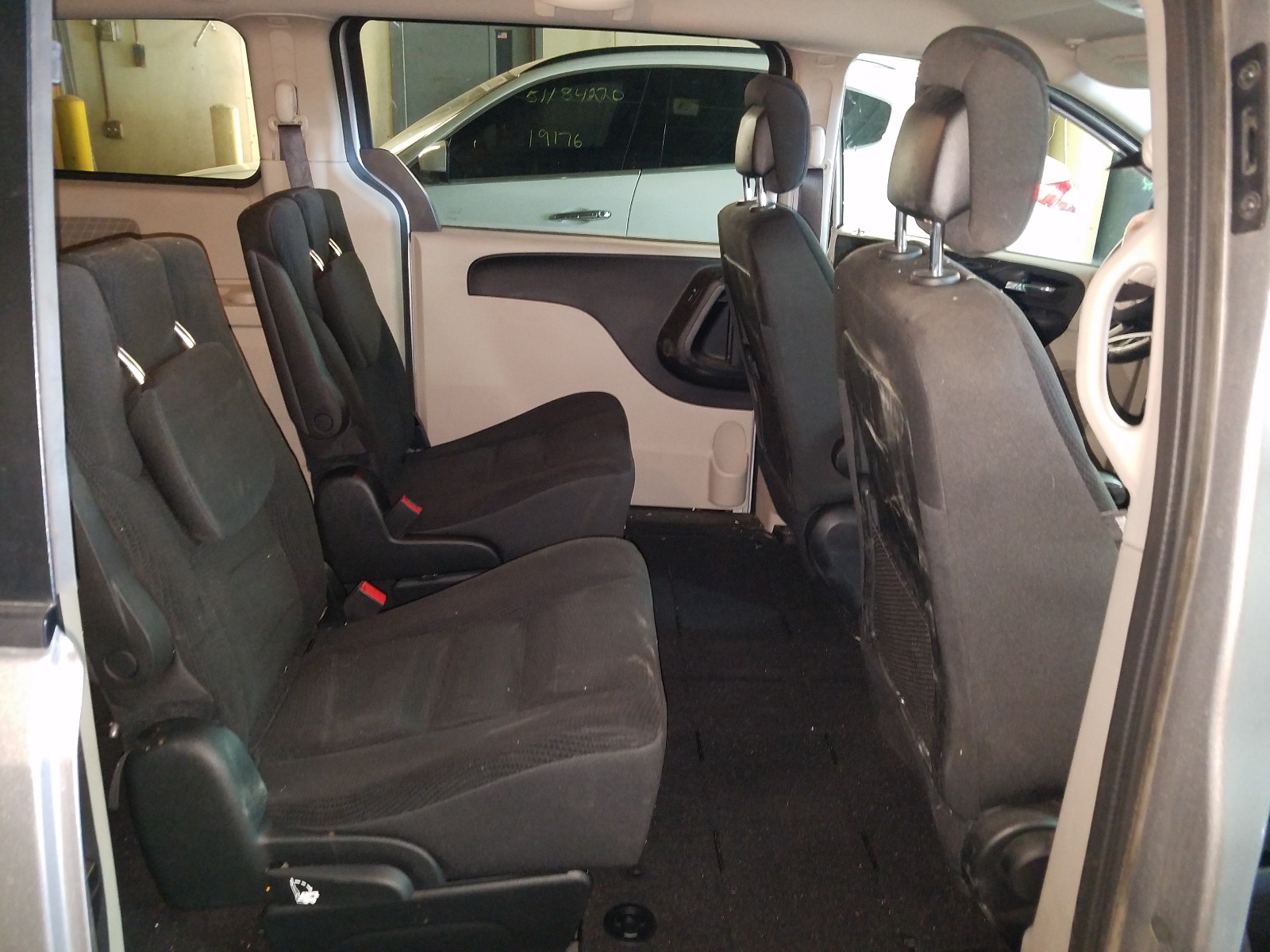 Photo 6 from auction – 2018 DODGE GRAND CARA with VIN 2C4RDGBG8JR250978