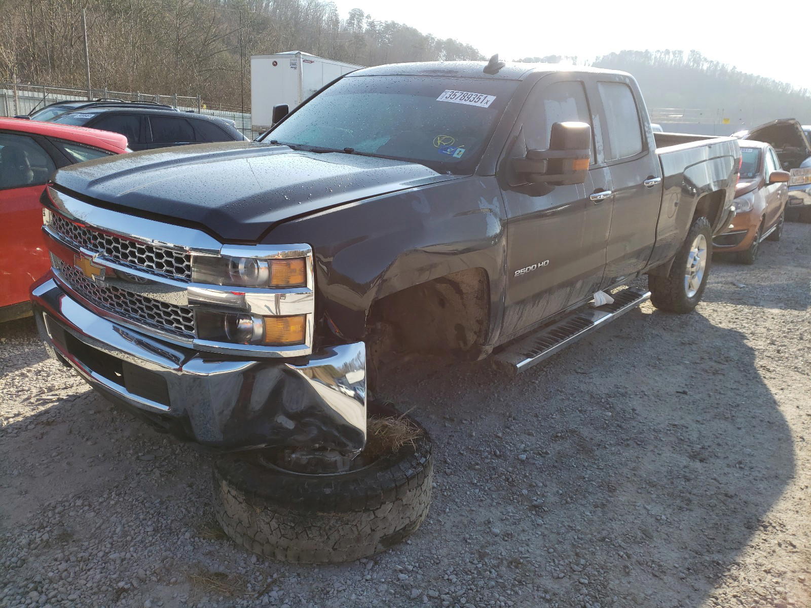 Photo 2 from auction – 2019 CHEVROLET SILVERADO with VIN 2GC2KREG9K1150385