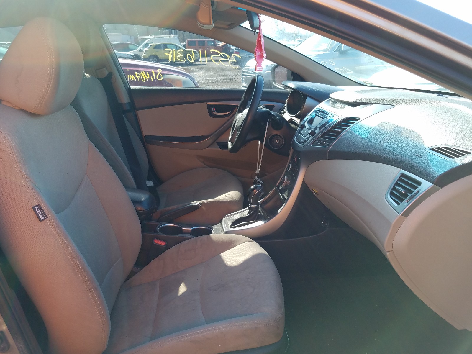 Photo 5 from auction – 2016 HYUNDAI ELANTRA SE with VIN 5NPDH4AE2GH690116